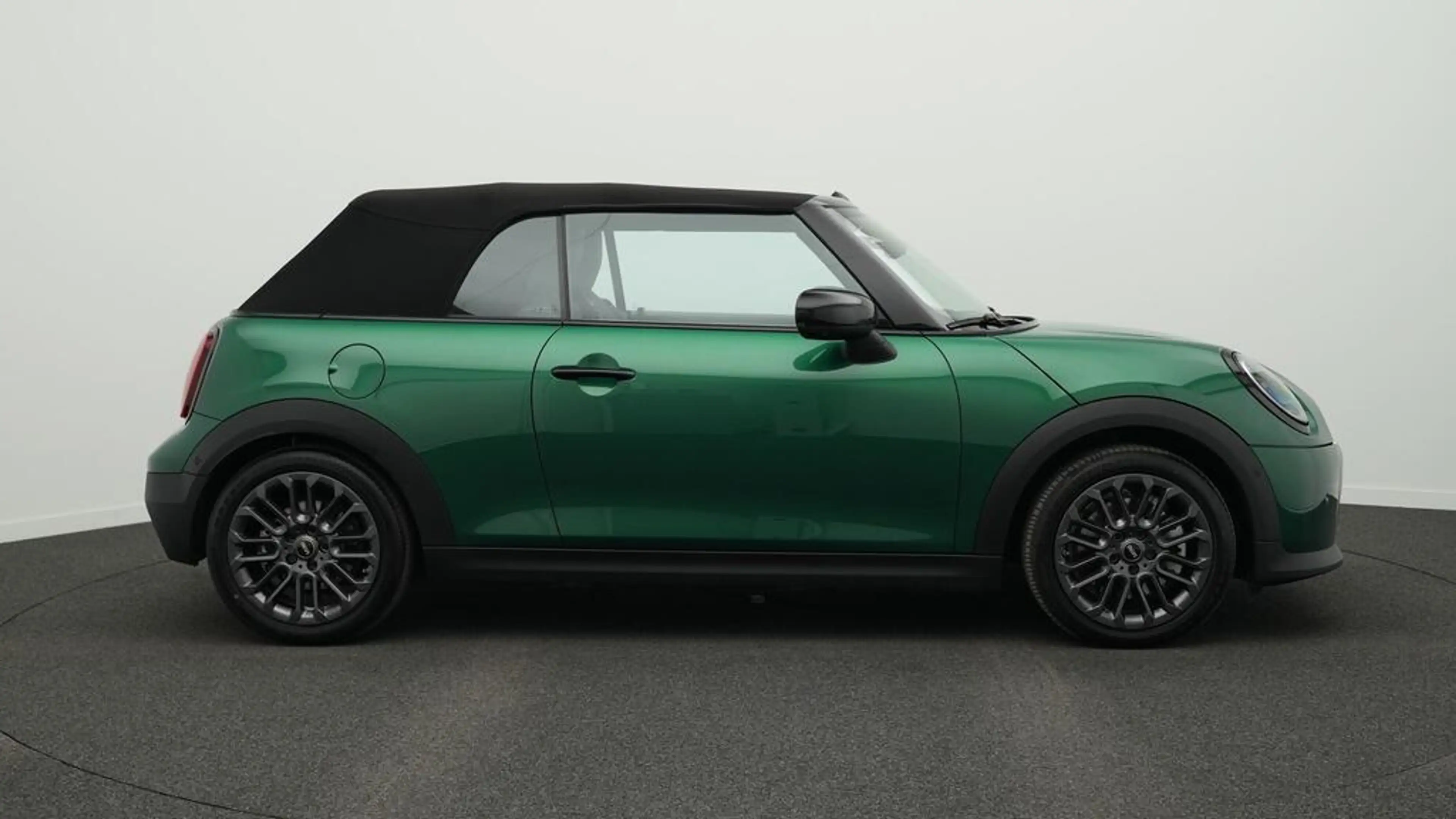 MINI Cooper C Cabrio Favoured Trim — photo 3