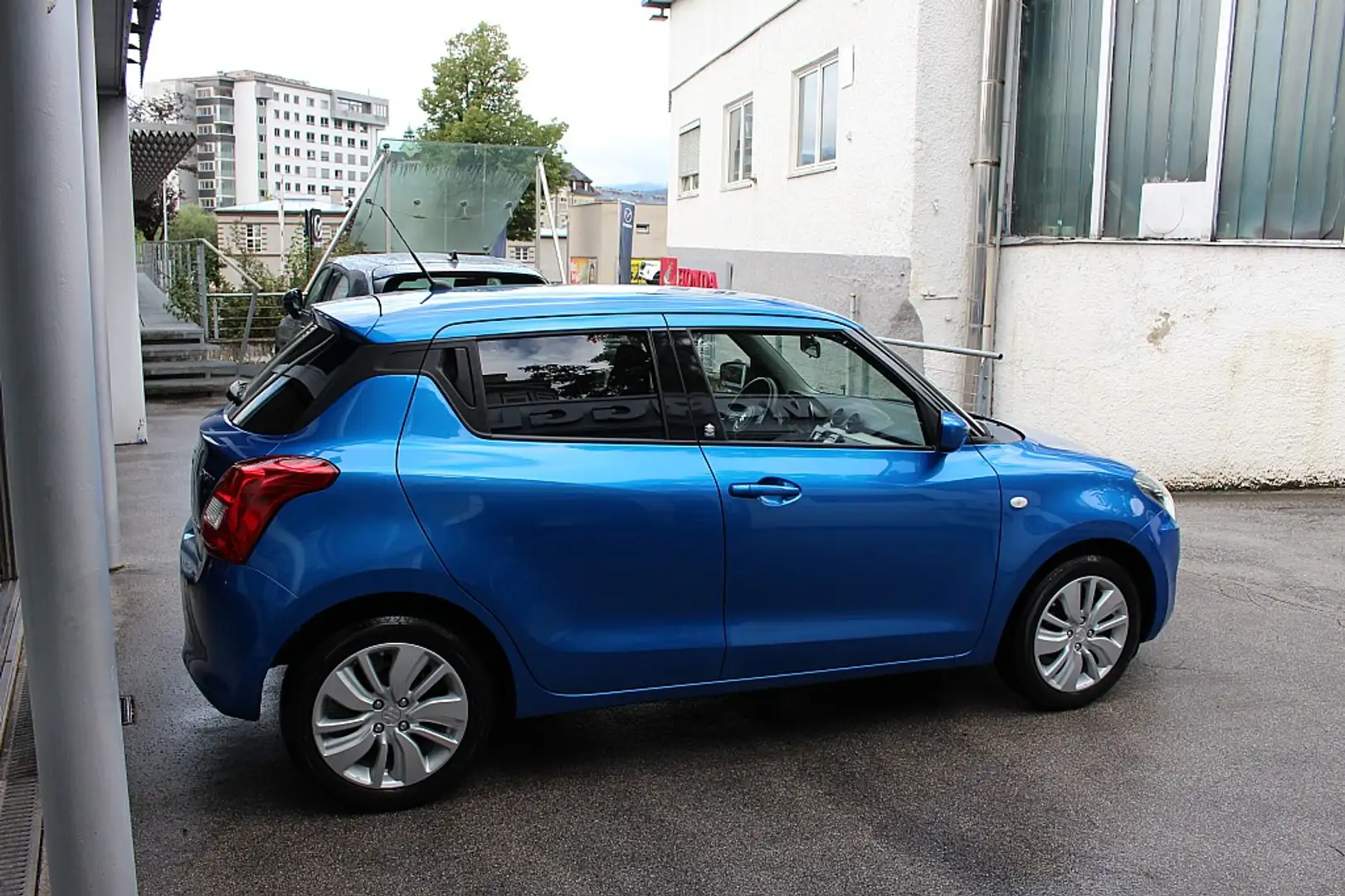 Suzuki Swift 1,2 Hybrid DualJet Shine Blau - 1
