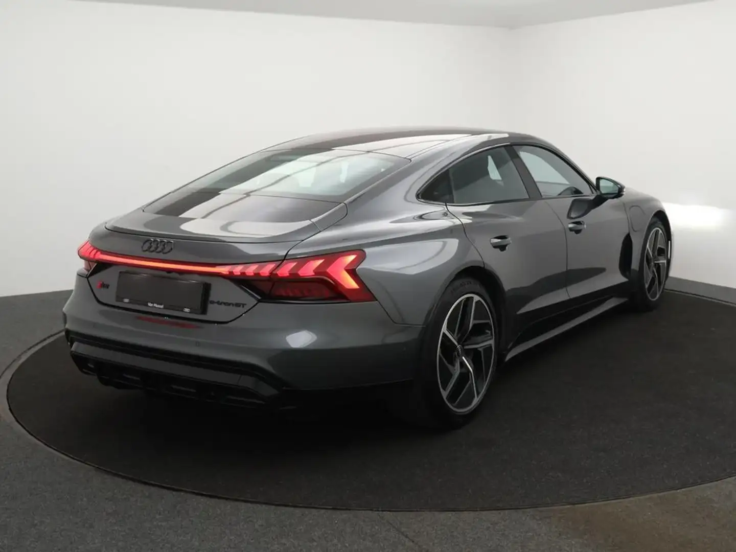 Audi e-tron GT GT Audi RS e-tron GT 600PK!! *COGNAC SPORTSEATS*ZETELVENTILATIE - VERWARMING*HUD*NAVI*APP CONNECT*... Grau - 2