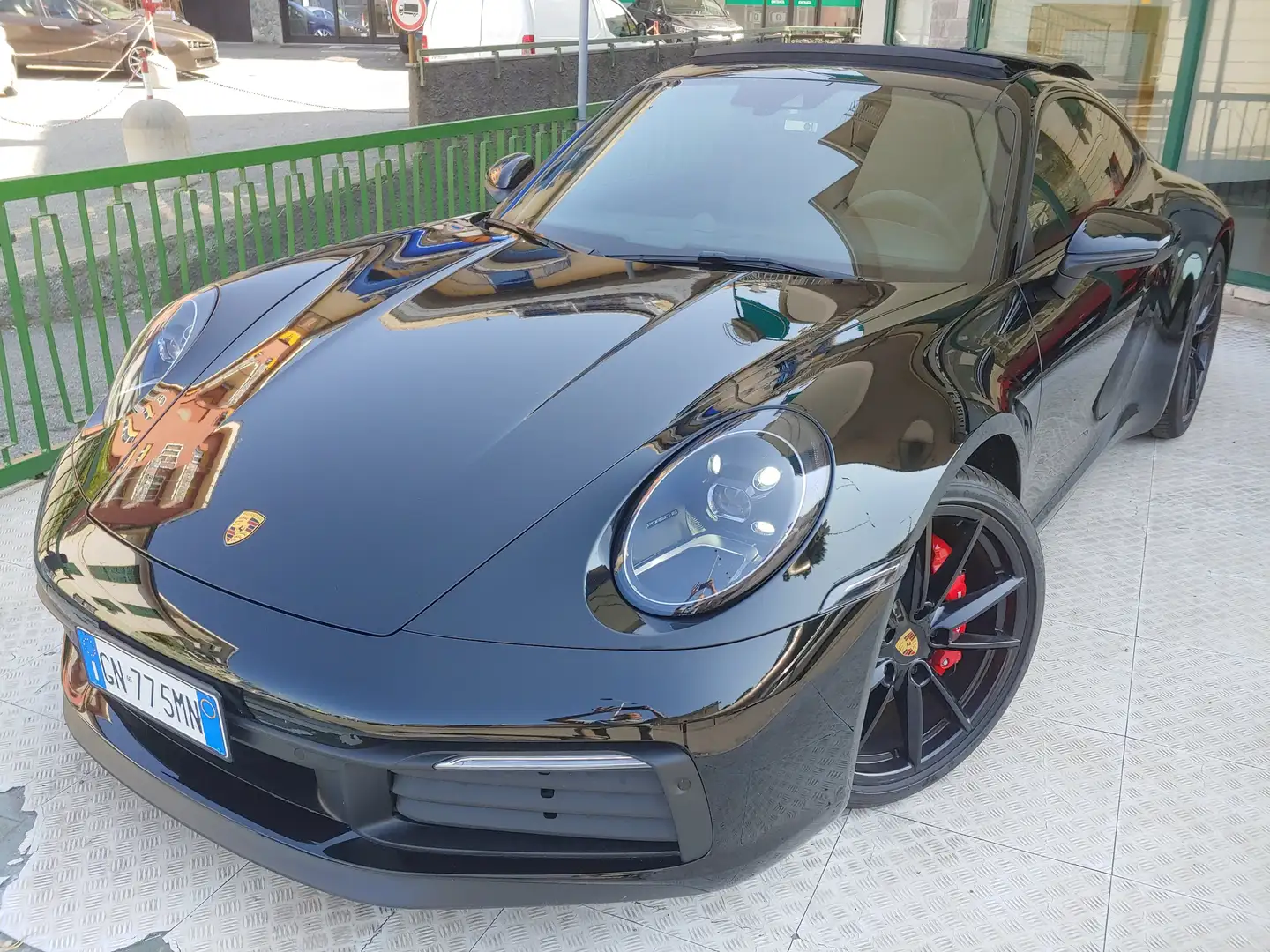 Porsche 992 911 Coupe 3.0 Carrera S auto IVA ESPOSTA Nero - 1