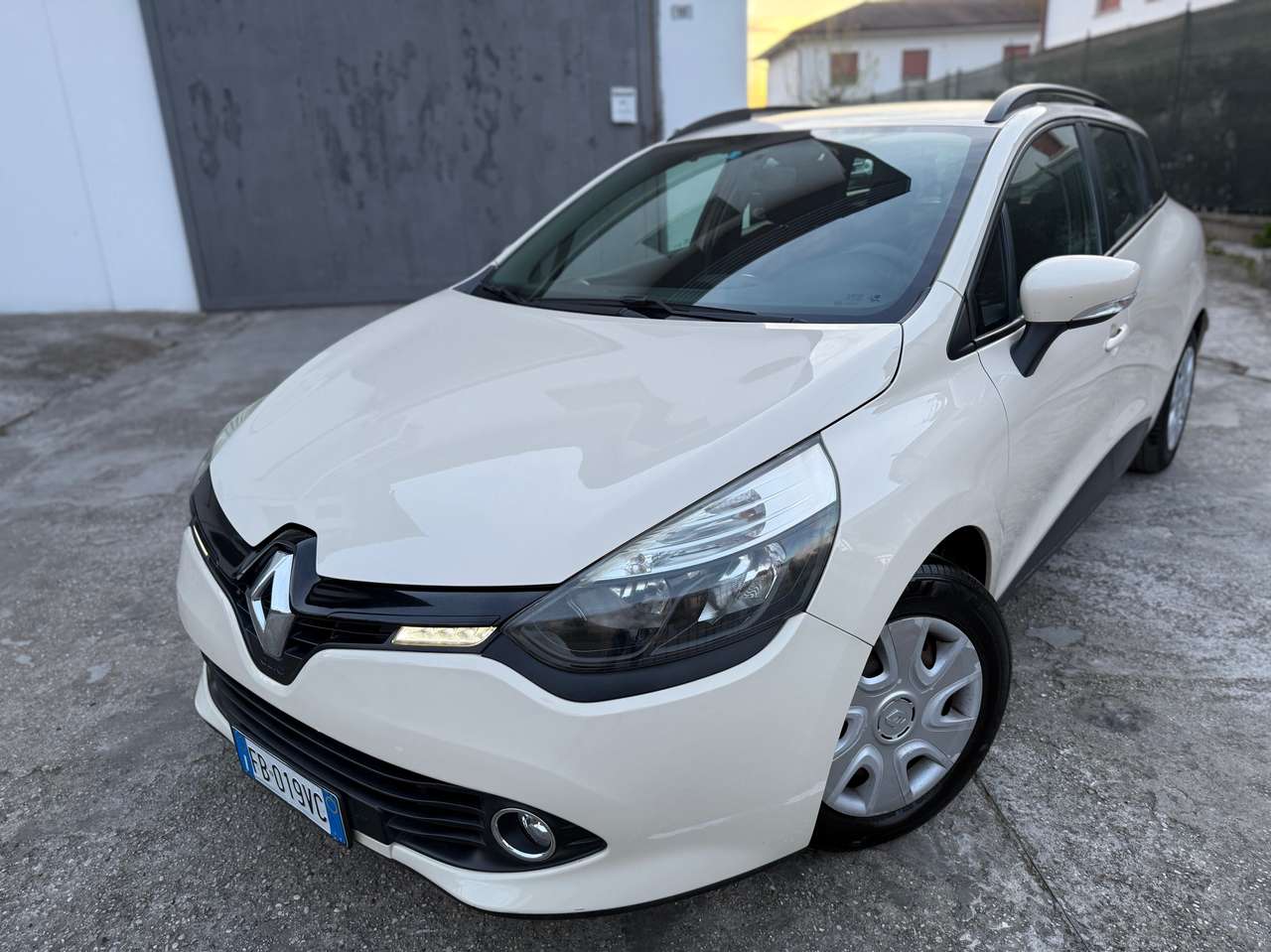 Renault Clio Clio IV Sporter 1.2 75cv E6 navigazione neopatentati