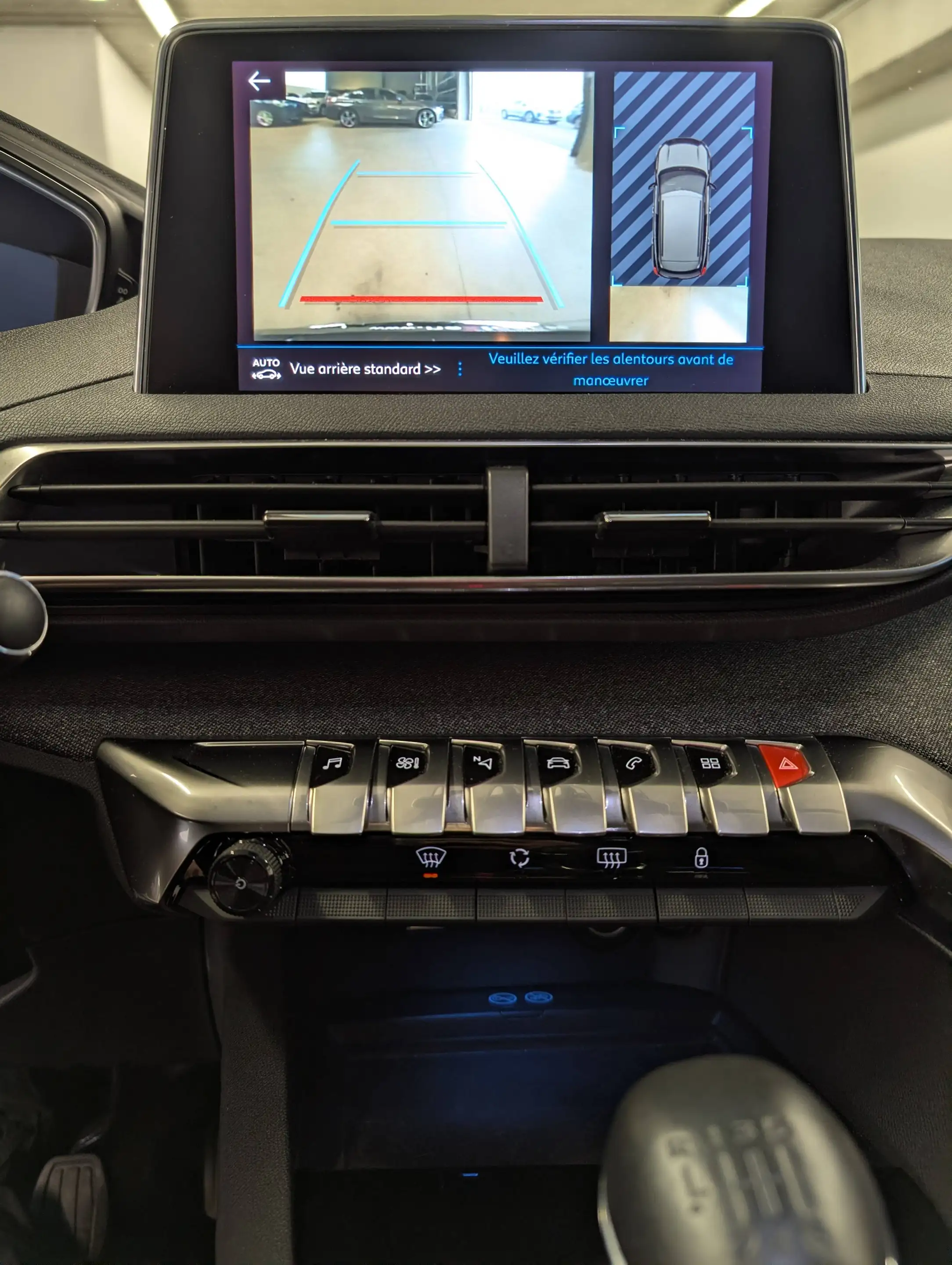 Peugeot 3008 1.5BlueHDi Allure *NAVI-LED-CAMERA-PARKING-CRUISE* — photo 11