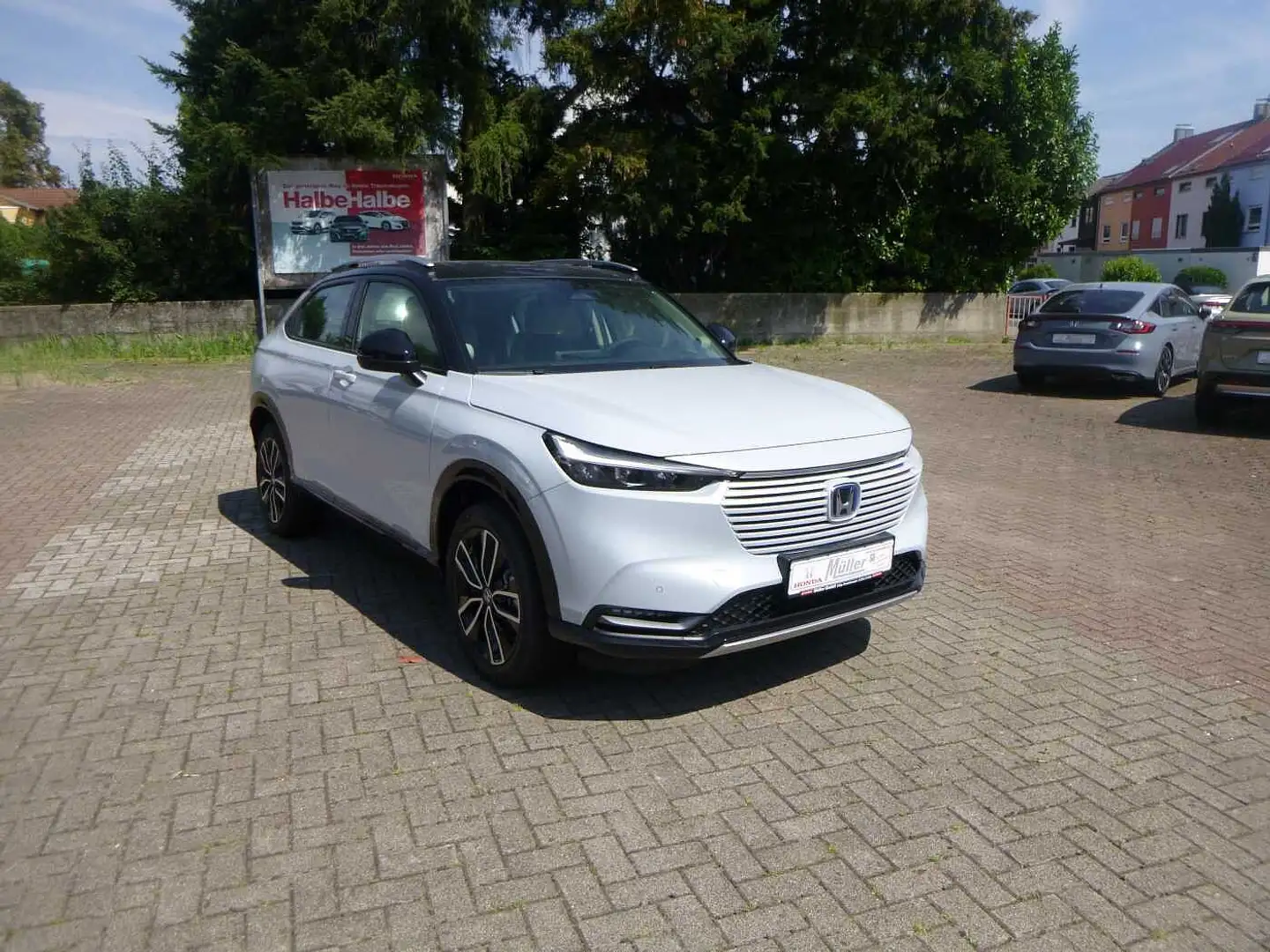 Honda HR-V Hybrid e:HEV 1.5 i-MMD Advance Style TZ Weiß - 1