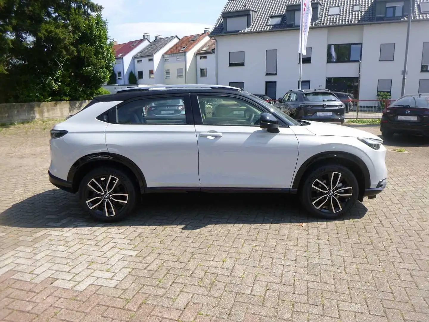 Honda HR-V Hybrid e:HEV 1.5 i-MMD Advance Style TZ Weiß - 2
