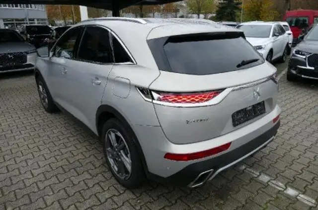 DS Automobiles DS 7 Crossback view 4