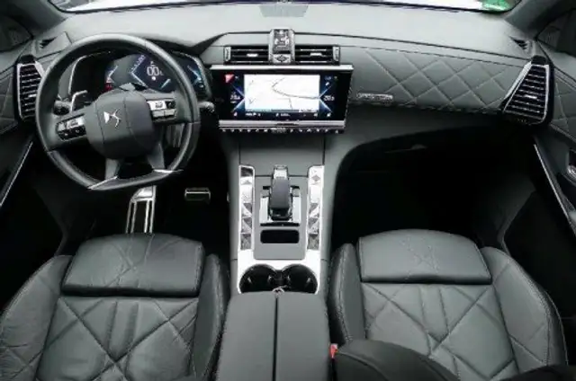 DS Automobiles DS 7 Crossback view 7
