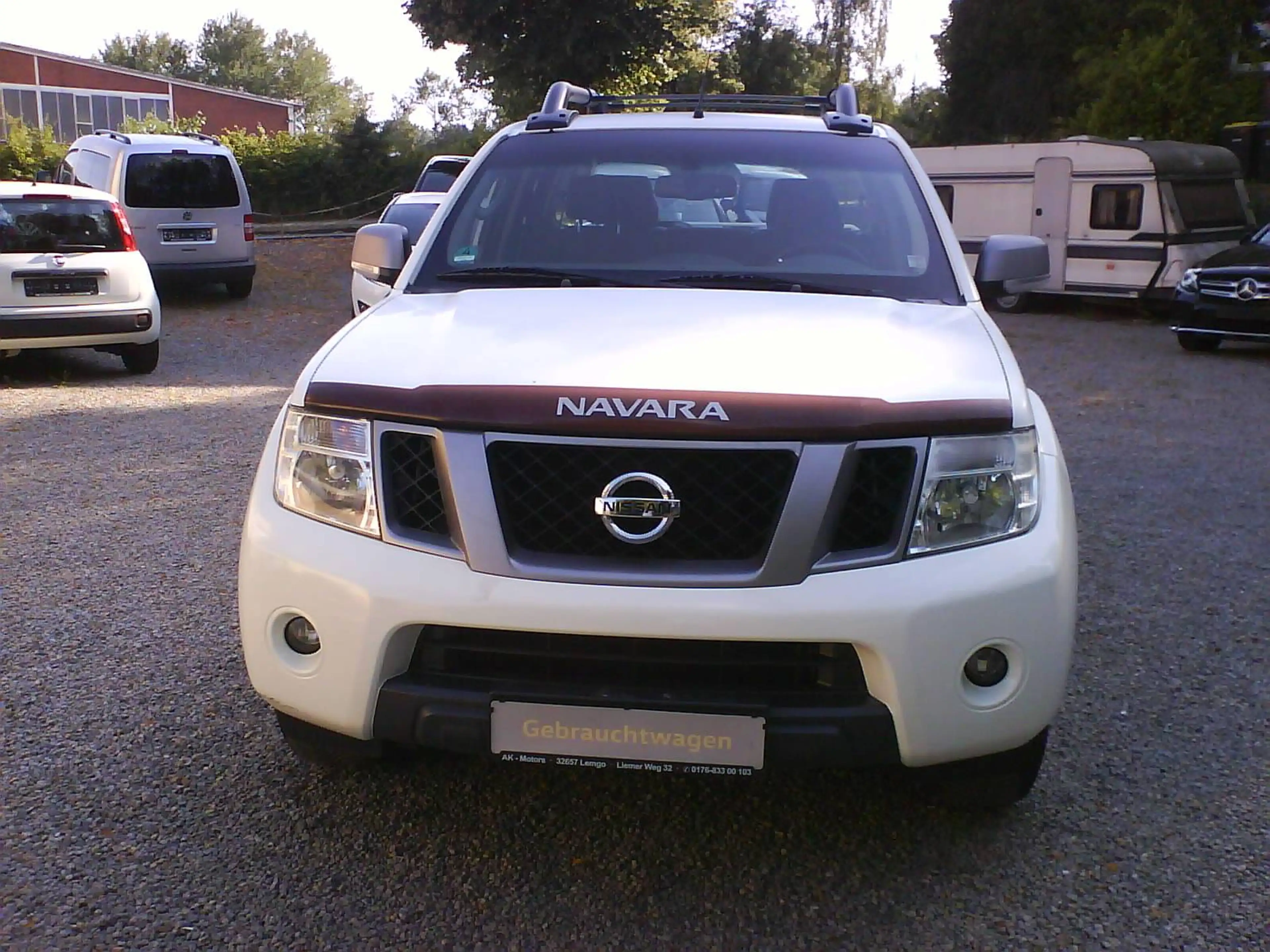 Nissan Navara Double Cab PLATINUM 4X4 — photo 2
