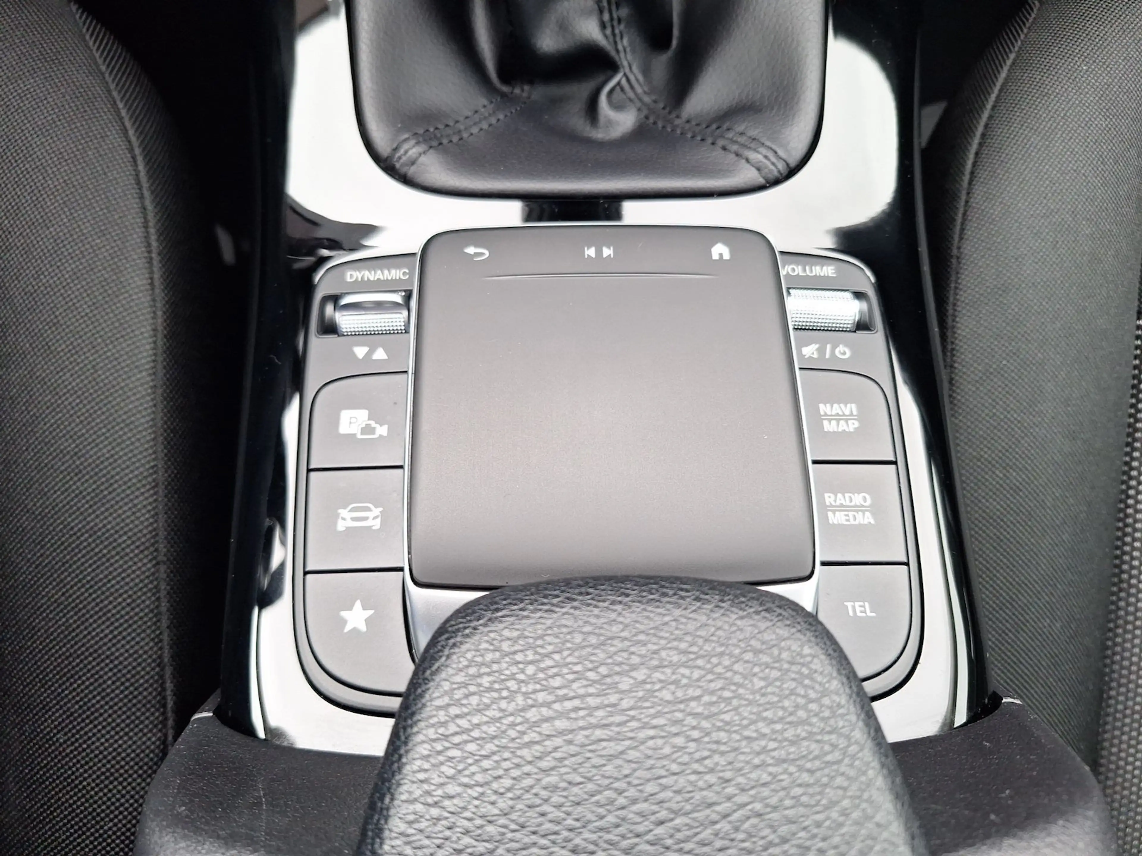 Mercedes-Benz A 180 Navi*Tempomat*digit.Cockpit*PDC — photo 9