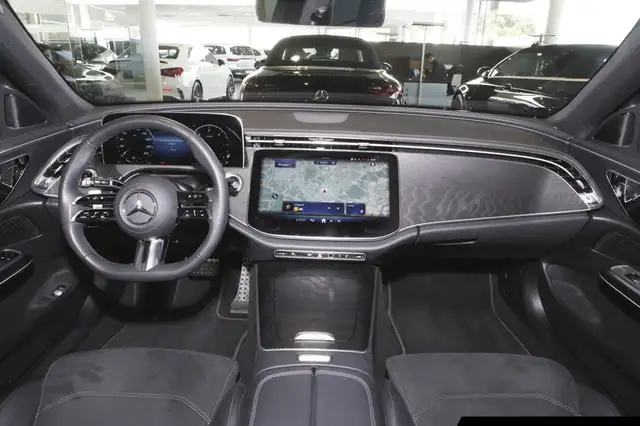 Mercedes-Benz E-Class view 10