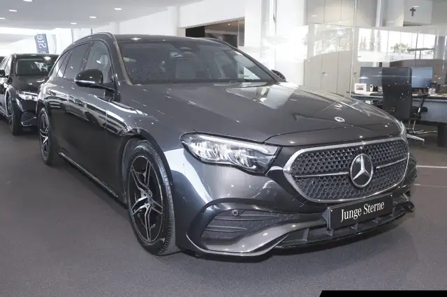 Mercedes-Benz E-Class view 2