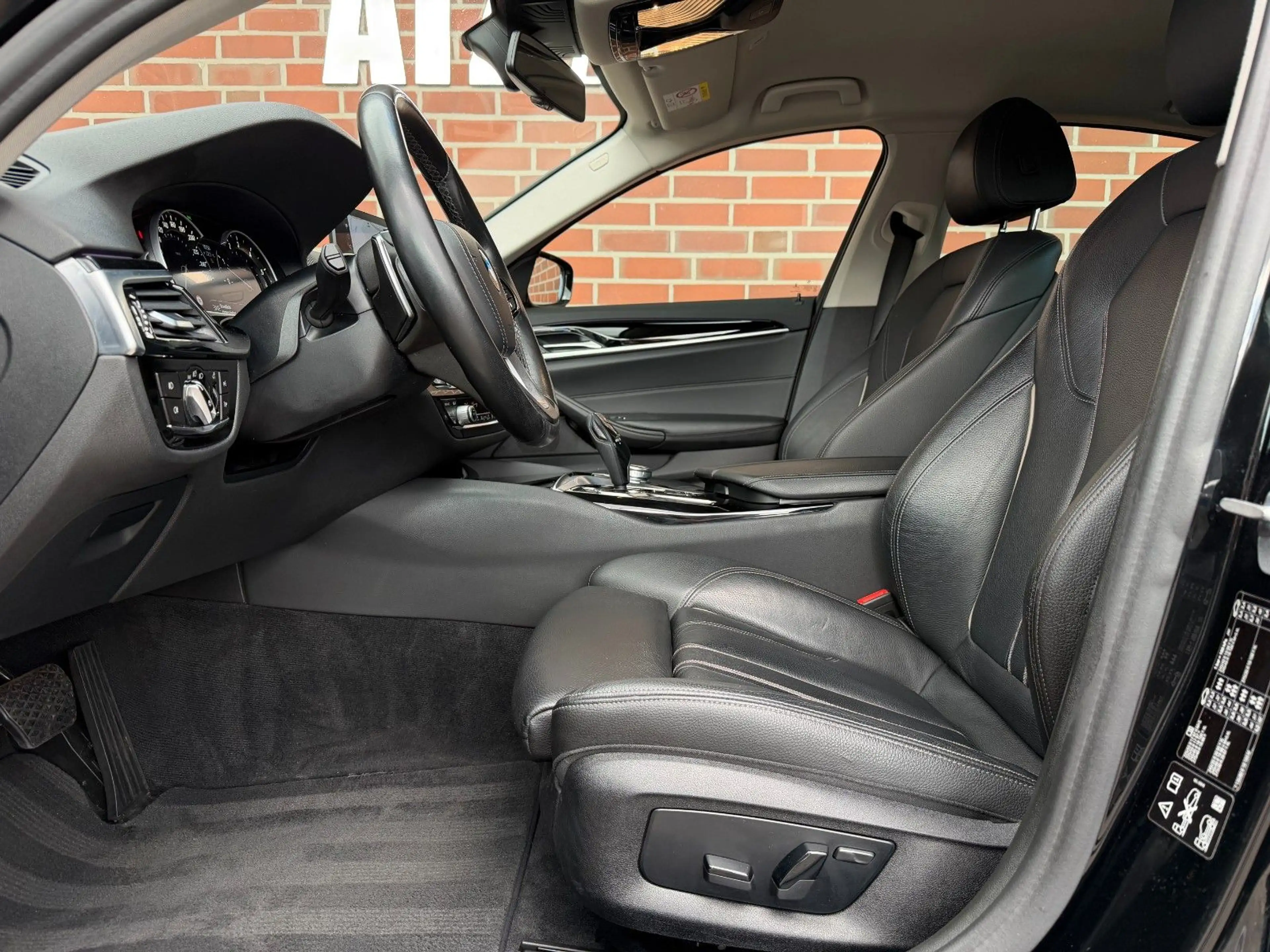 BMW 540 i Limousine xDrive Sport 360°*Leder*AHK — photo 14