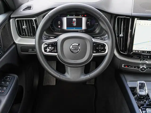 Volvo XC60 view 12