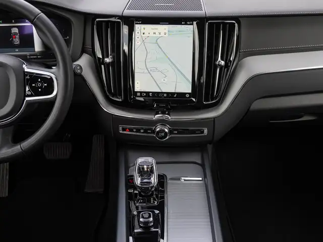 Volvo XC60 view 13