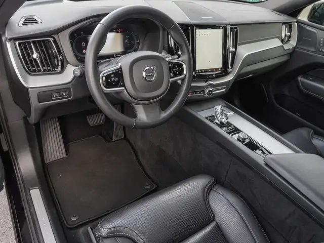 Volvo XC60 view 10