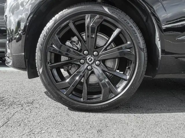Volvo XC60 view 7