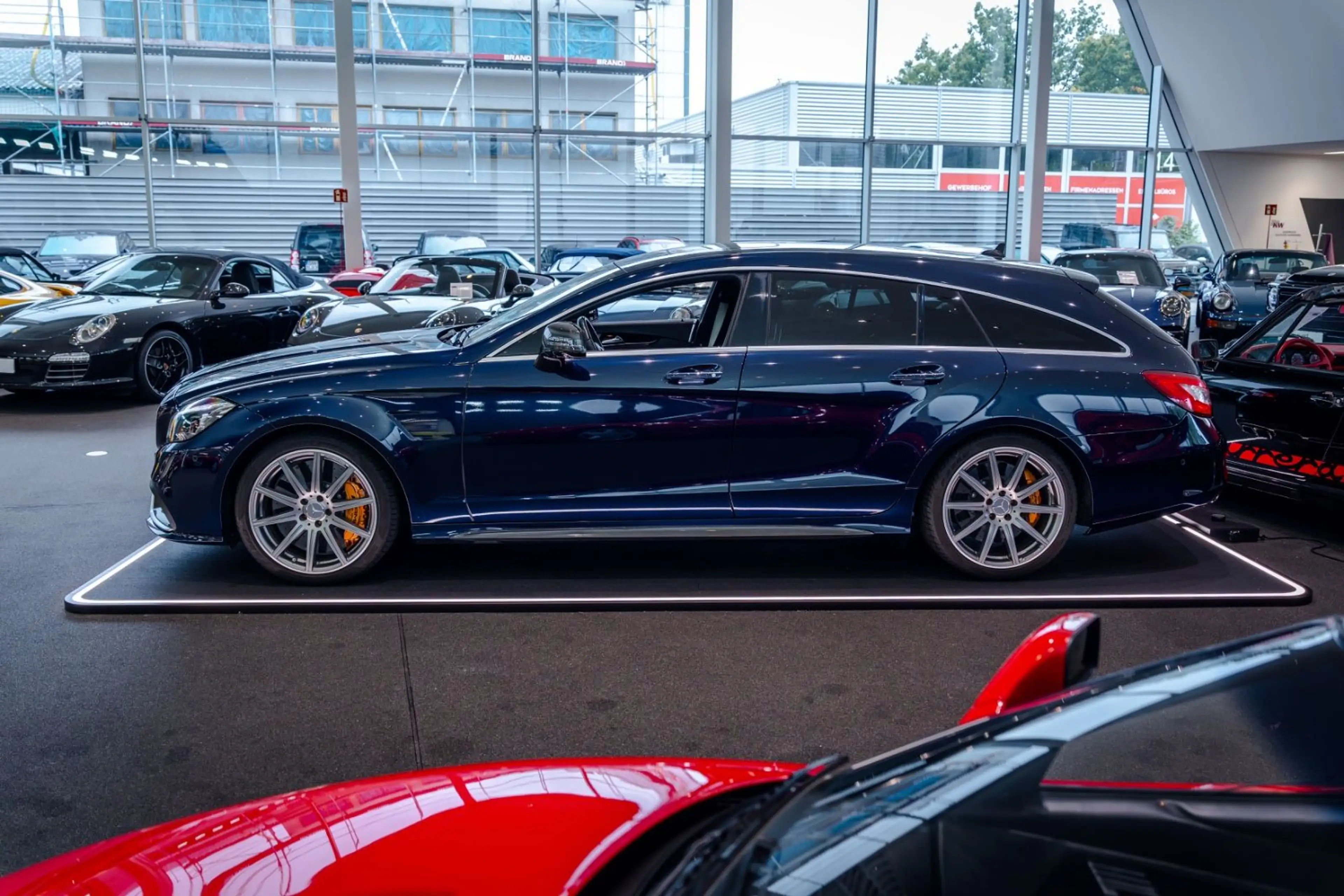 Mercedes-Benz CLS 63 AMG CLS 63 S AMG*Unfallfrei*Keramik-Bremse*B&O* — photo 7