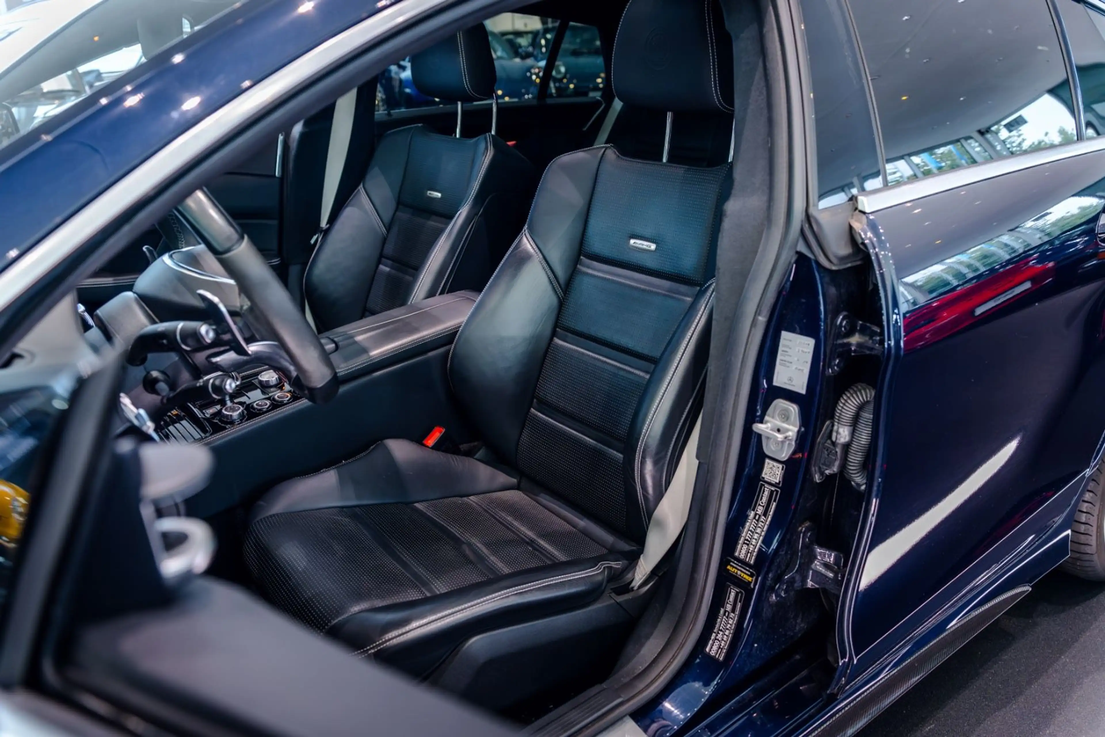 Mercedes-Benz CLS 63 AMG CLS 63 S AMG*Unfallfrei*Keramik-Bremse*B&O* — photo 12
