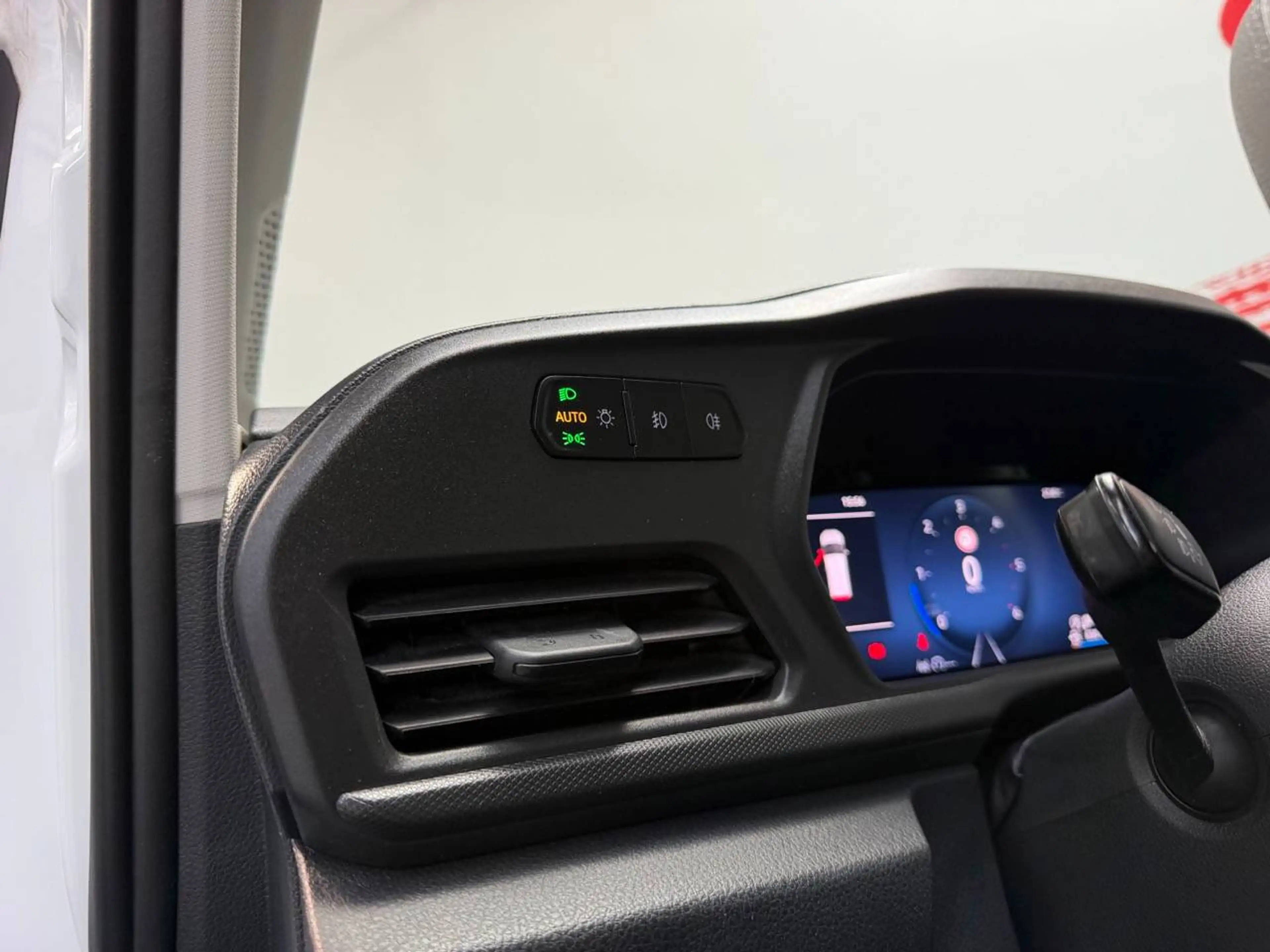 Ford Transit Connect Transit Connect 2.0 TDCI — photo 12