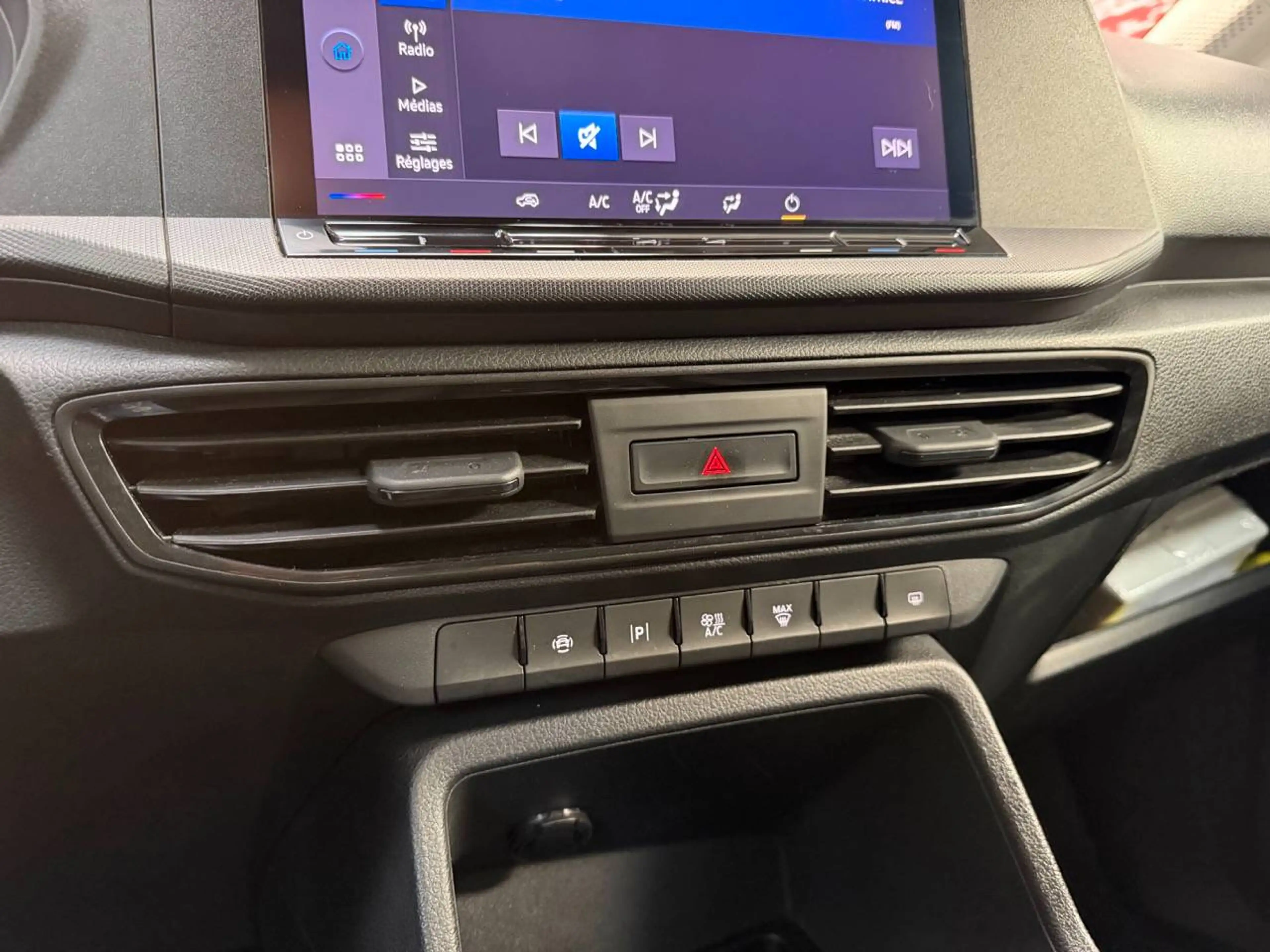 Ford Transit Connect Transit Connect 2.0 TDCI — photo 15