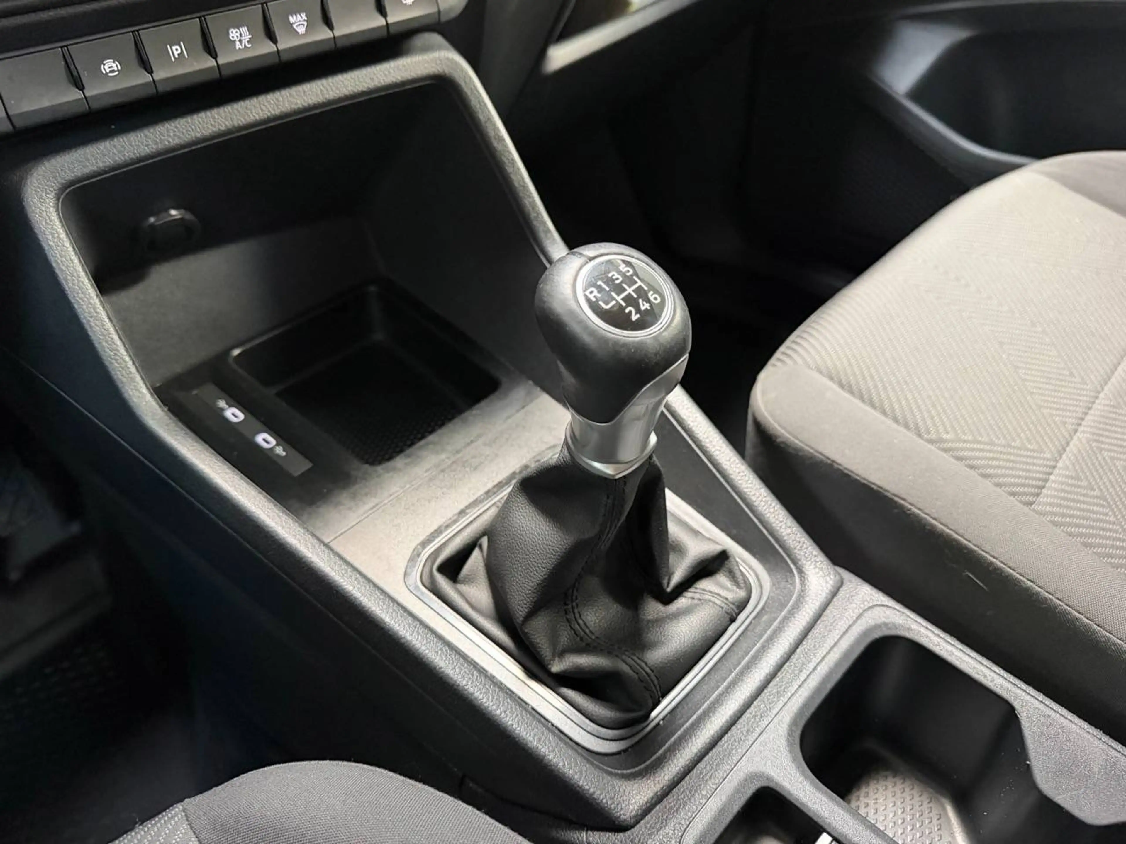 Ford Transit Connect Transit Connect 2.0 TDCI — photo 14