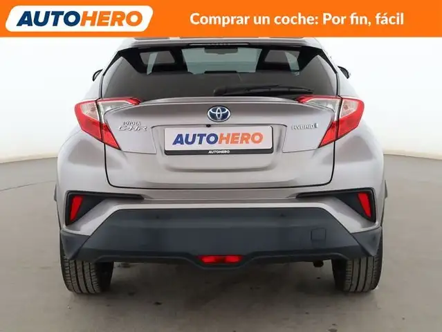 Toyota C-HR view 5