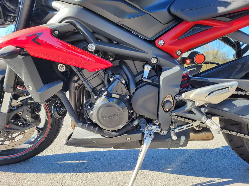 Triumph Street Triple - foto 4