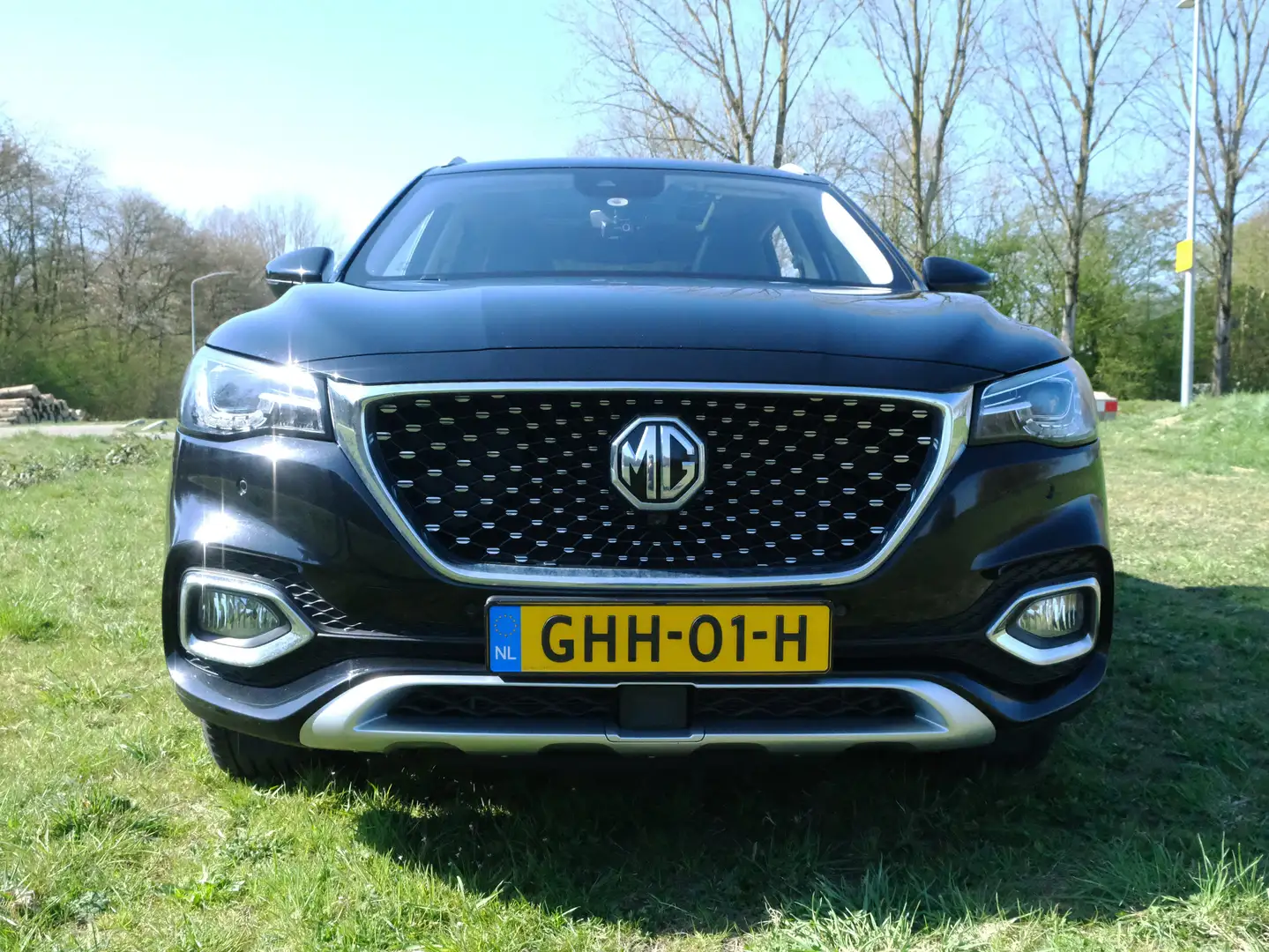 MG EHS EHS 1.5 TGDI Luxury Czarny - 2