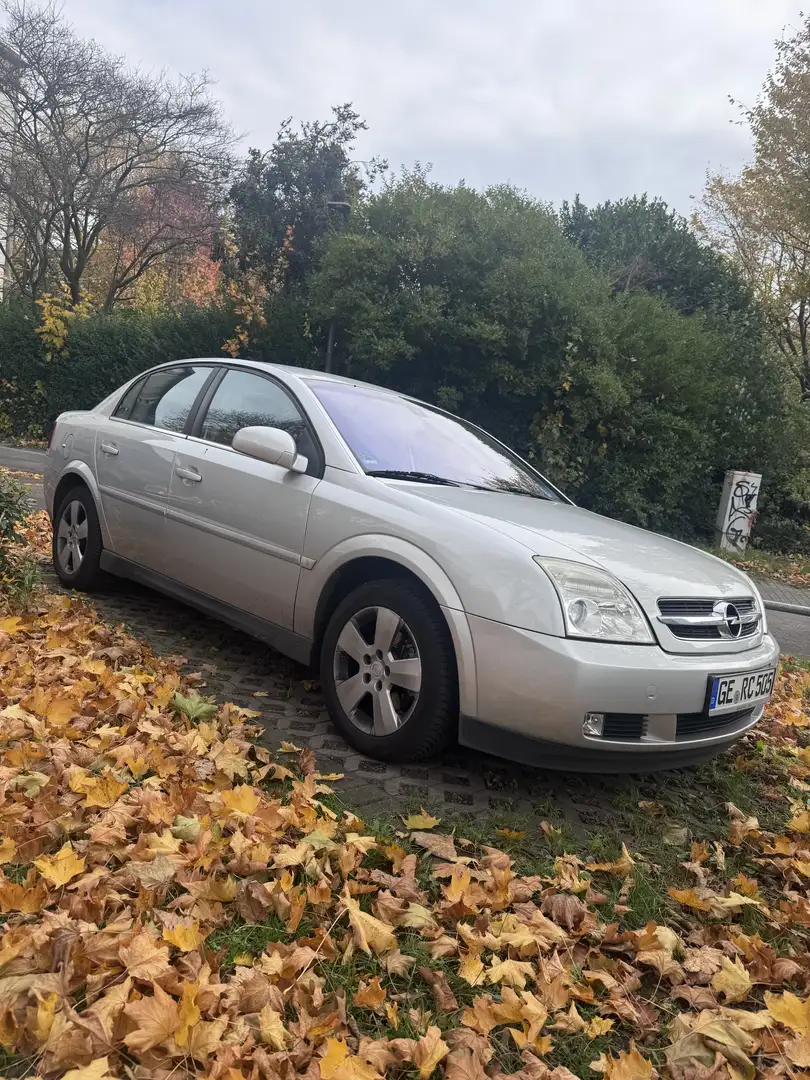 Opel Vectra 2.2 Edition - 1