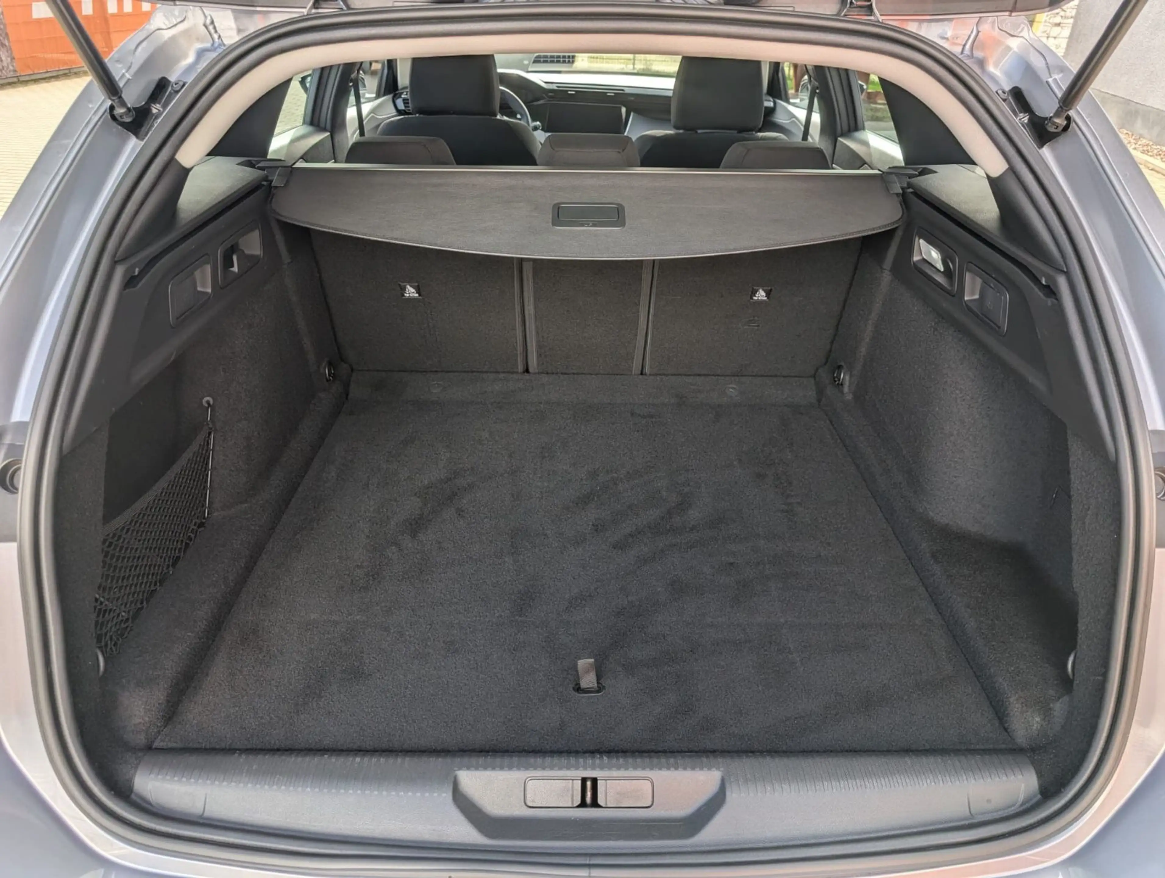 Peugeot 308 SW Style FACELIFT HDI 130 EAT 8 NAVIPAKET — photo 8