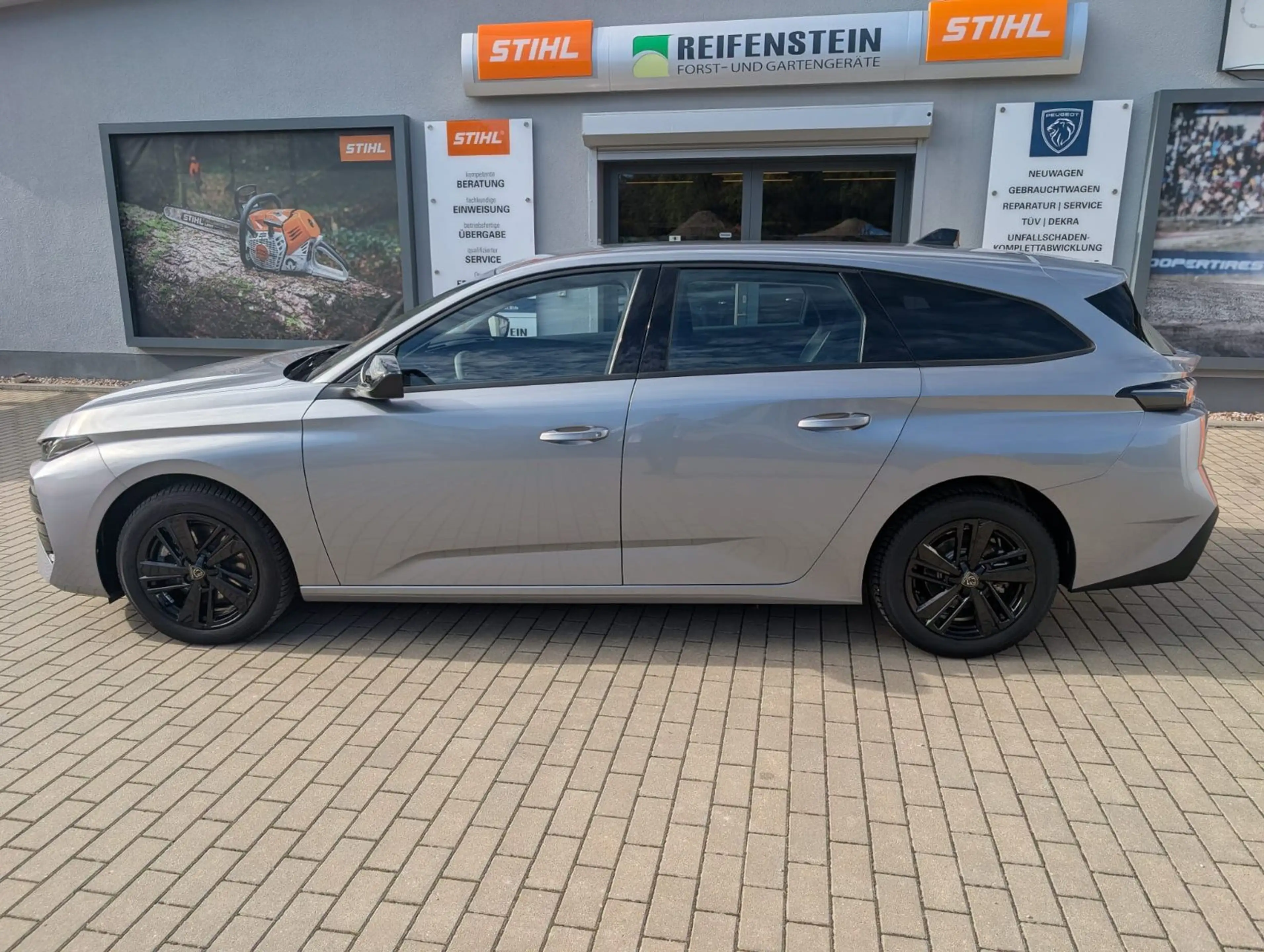 Peugeot 308 SW Style FACELIFT HDI 130 EAT 8 NAVIPAKET — photo 10
