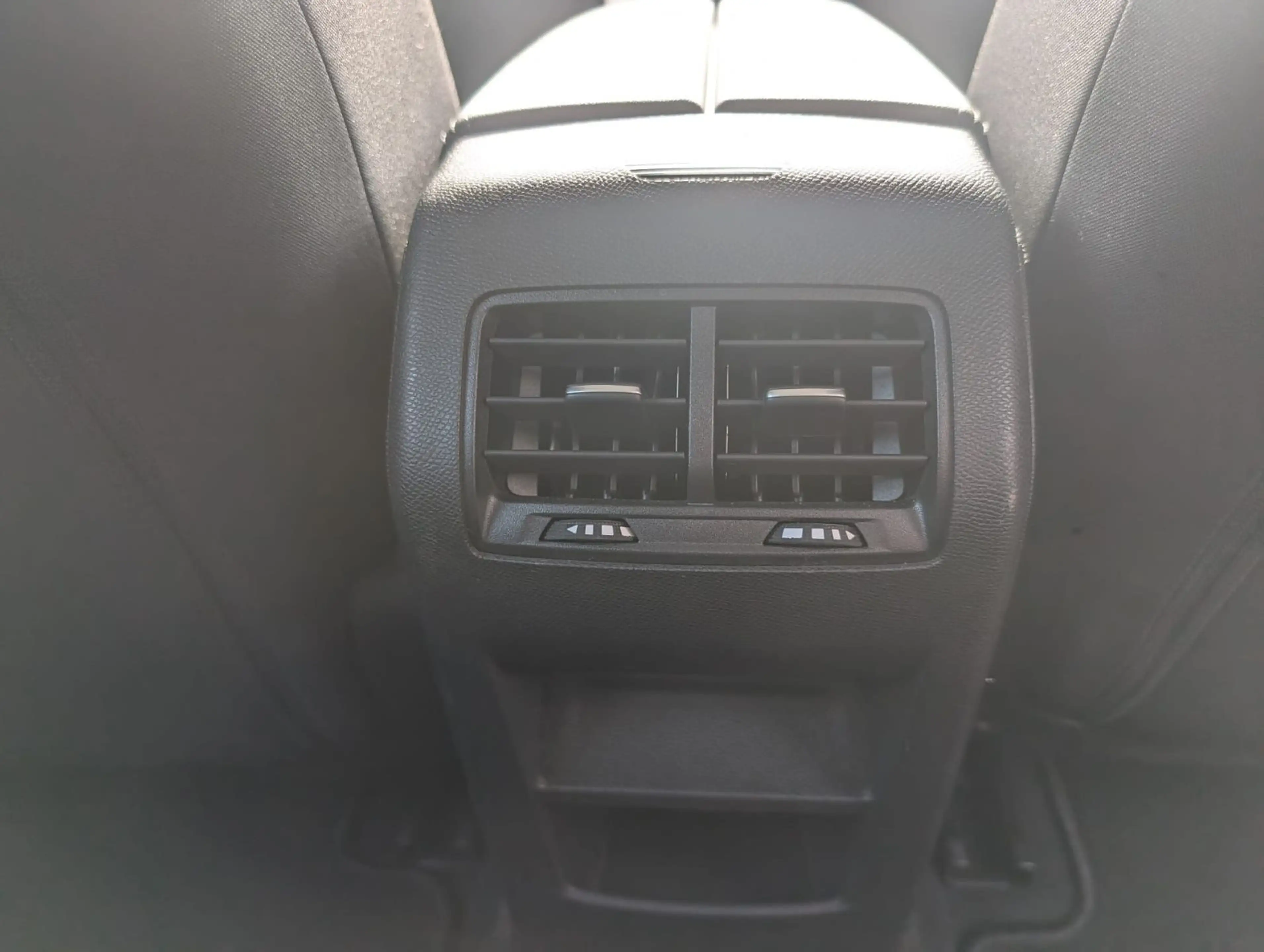 Peugeot 308 SW Style FACELIFT HDI 130 EAT 8 NAVIPAKET — photo 9