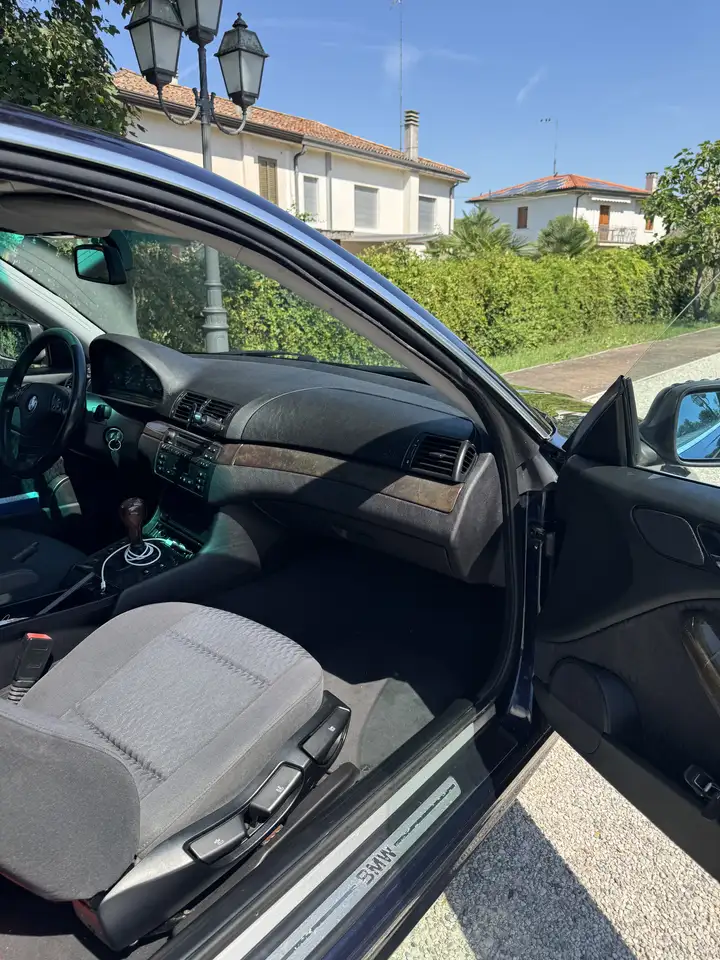 BMW 320i Coupe c/clima auto, foto 11
