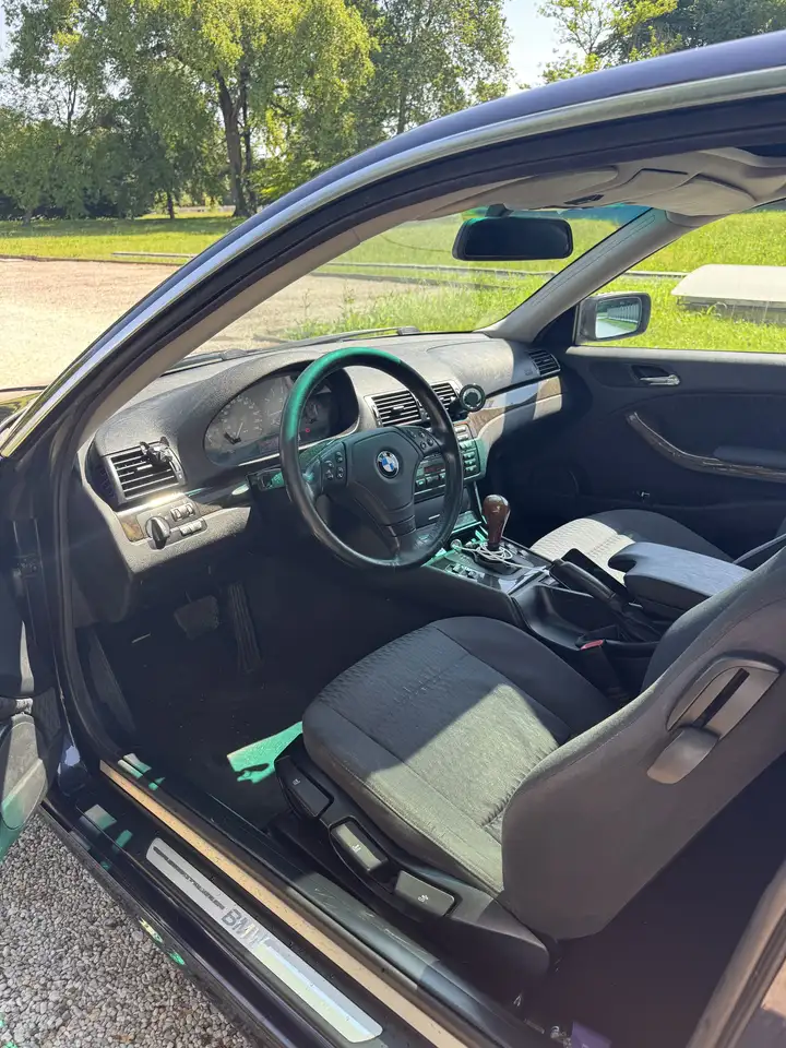 BMW 320i Coupe c/clima auto, foto 8