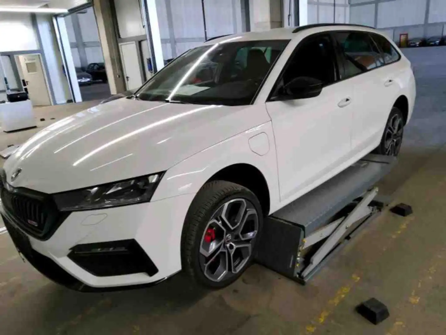 Skoda Octavia Combi iV RS LM19 4xSITZH behMFL Weiß - 2
