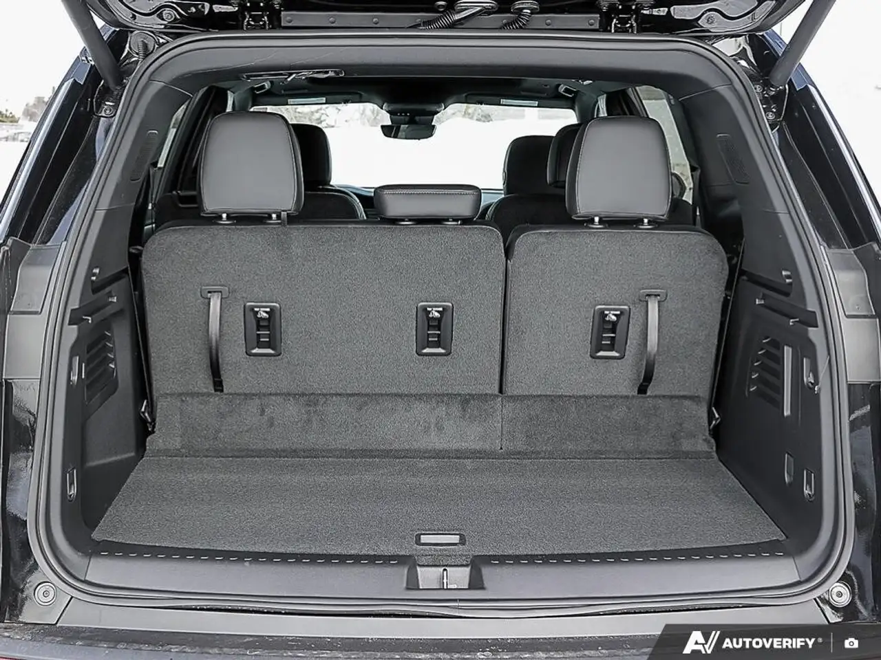 GMC Acadia снимка GMC Acadia