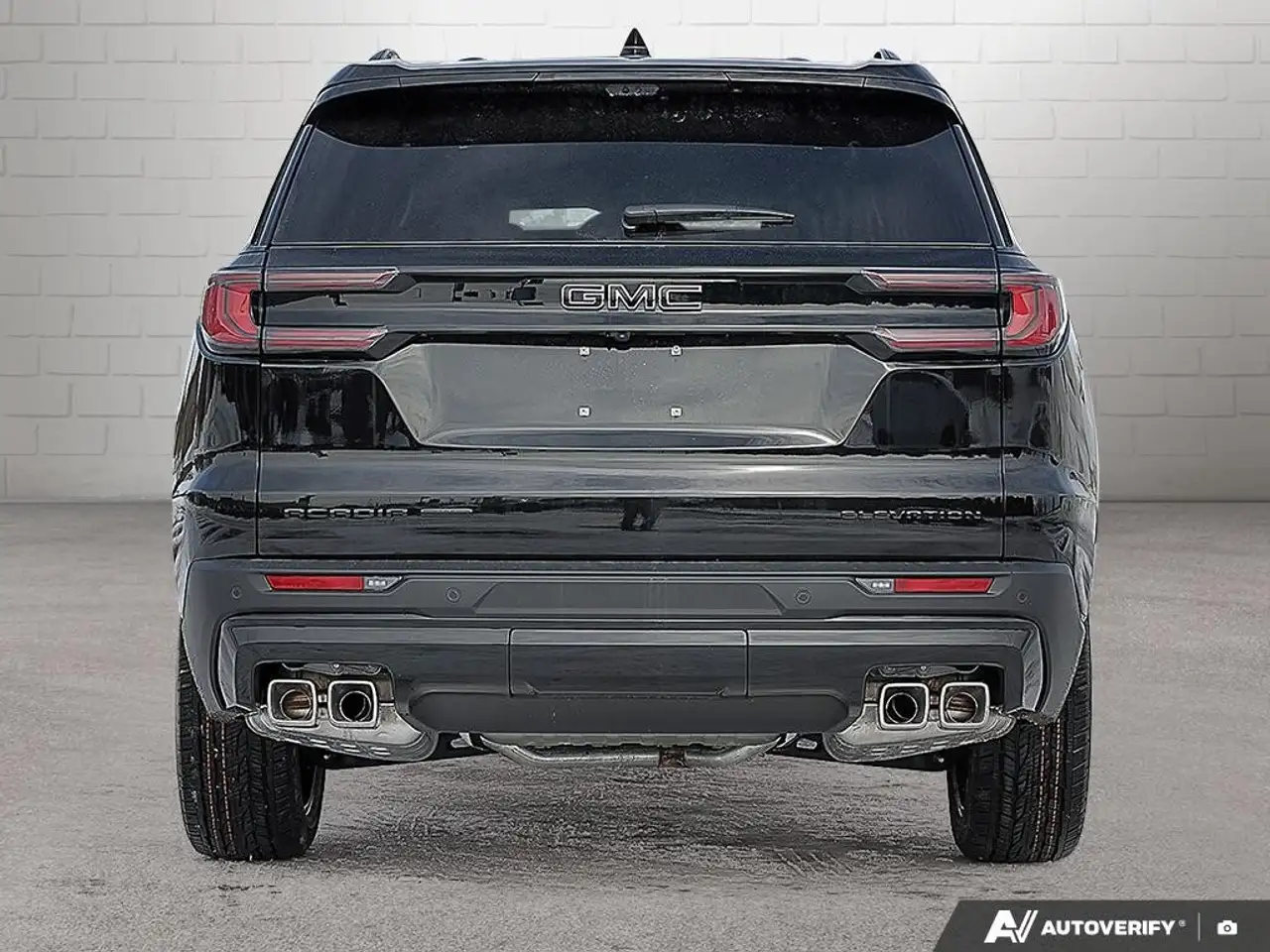 GMC Acadia снимка GMC Acadia