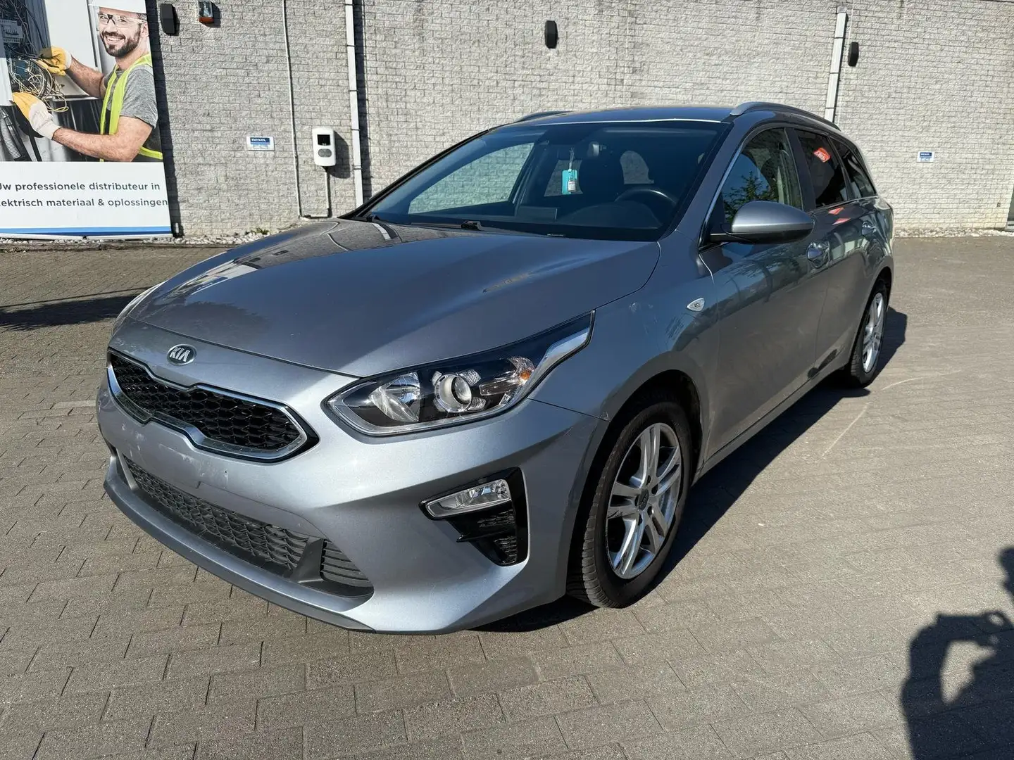 Kia Ceed SW / cee'd SW 1.0 T-GDi More ISG GARANTIE 12 MOIS/MAANDEN Gris - 1
