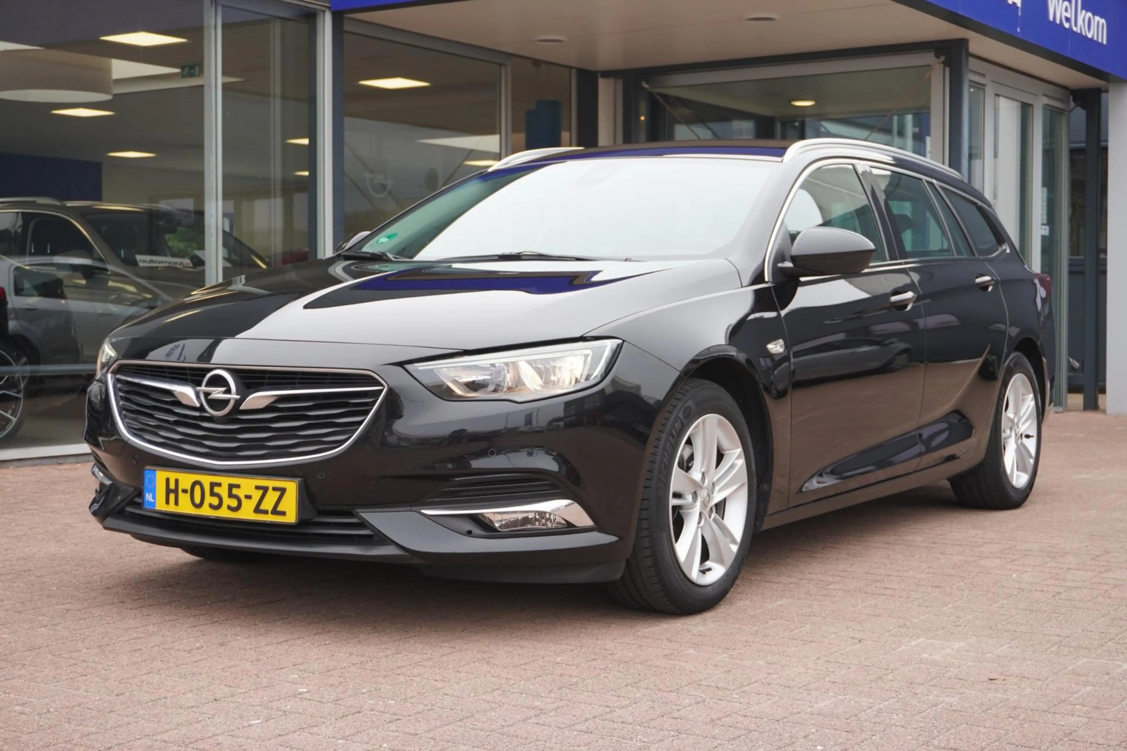 Opel Insignia Sports Tourer 1.5 Turbo Business Executive | Virt. — photo 5