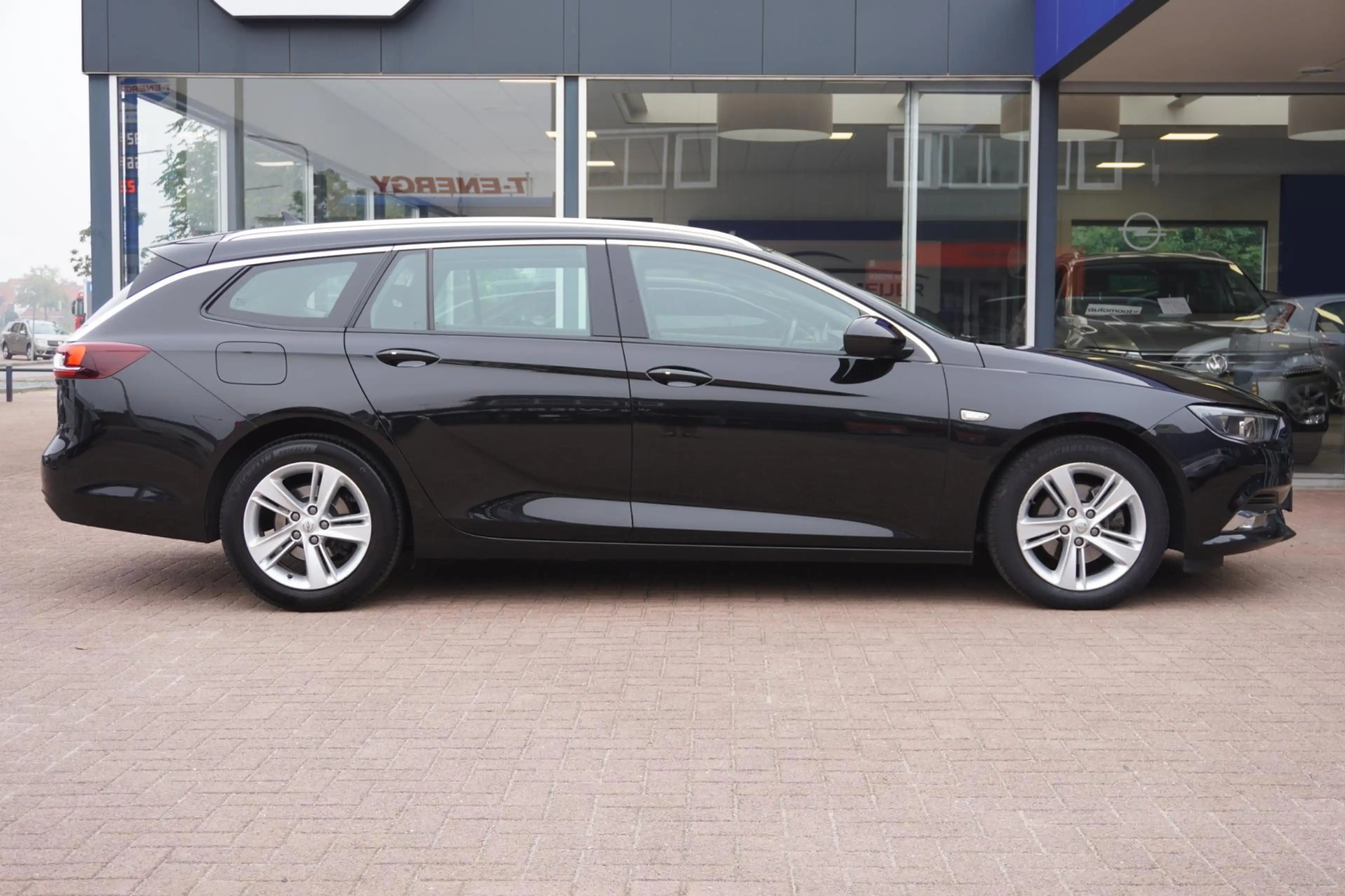 Opel Insignia Sports Tourer 1.5 Turbo Business Executive | Virt. — photo 3