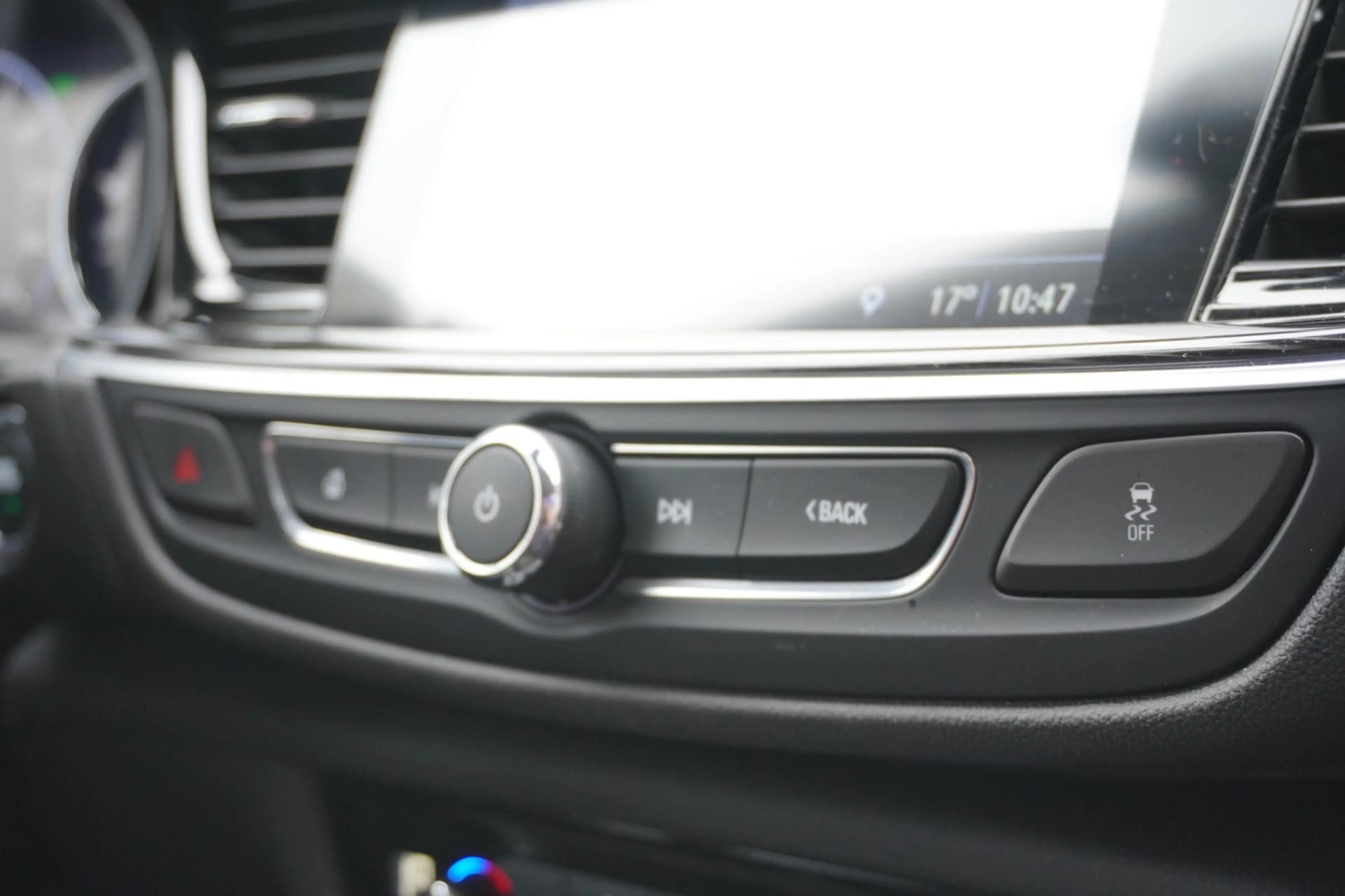 Opel Insignia Sports Tourer 1.5 Turbo Business Executive | Virt. — photo 35