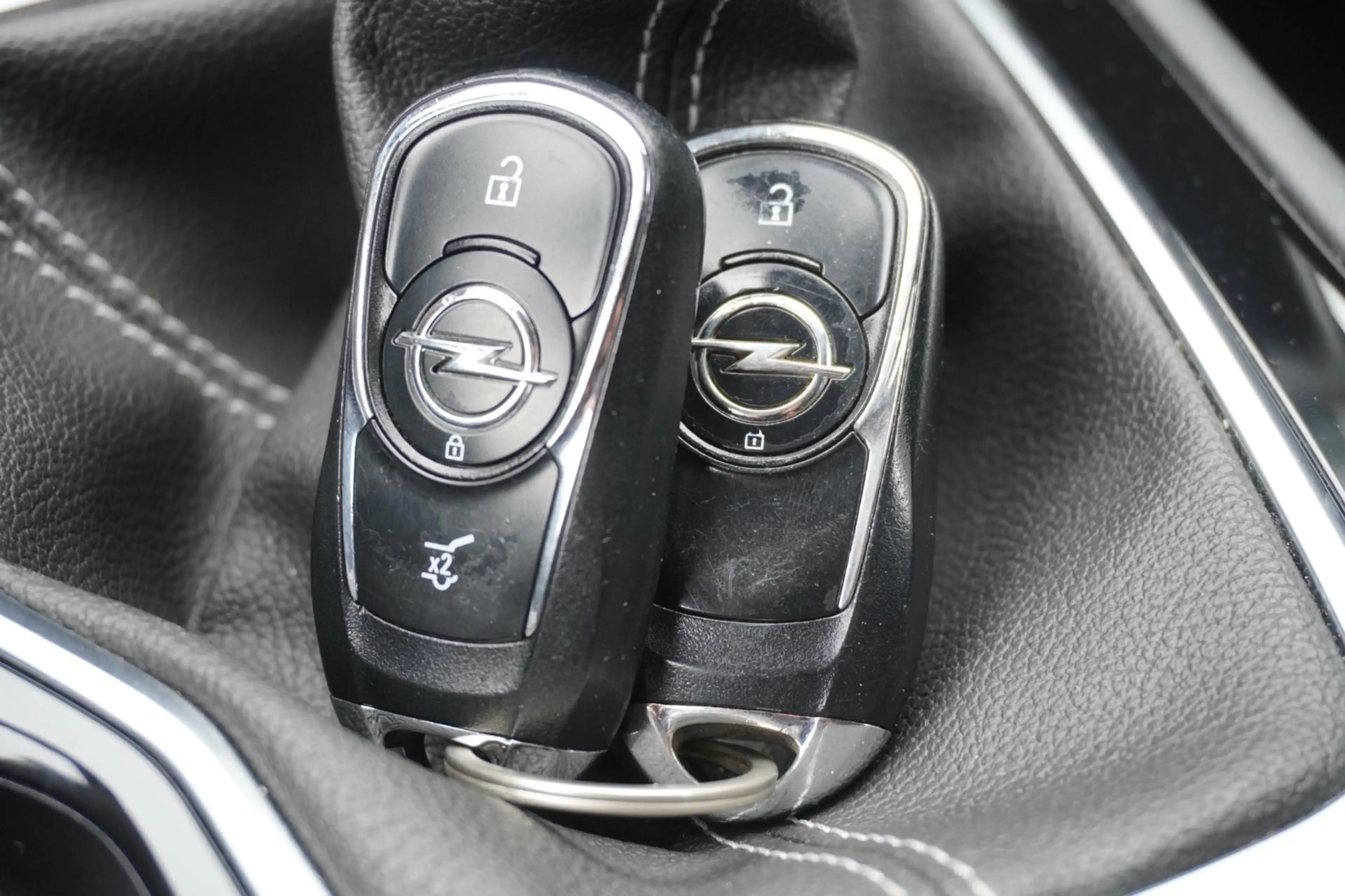 Opel Insignia Sports Tourer 1.5 Turbo Business Executive | Virt. — photo 25