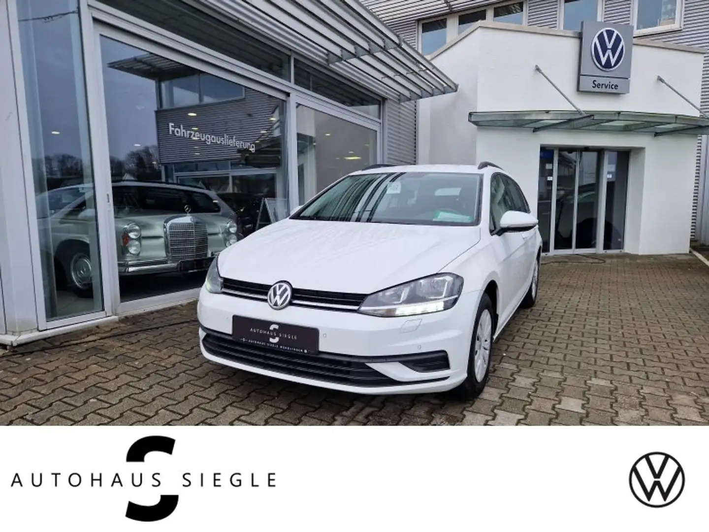 Volkswagen Golf VII Variant 1.6 TDI Navi Parktronic  Sitzheizung B White - 1