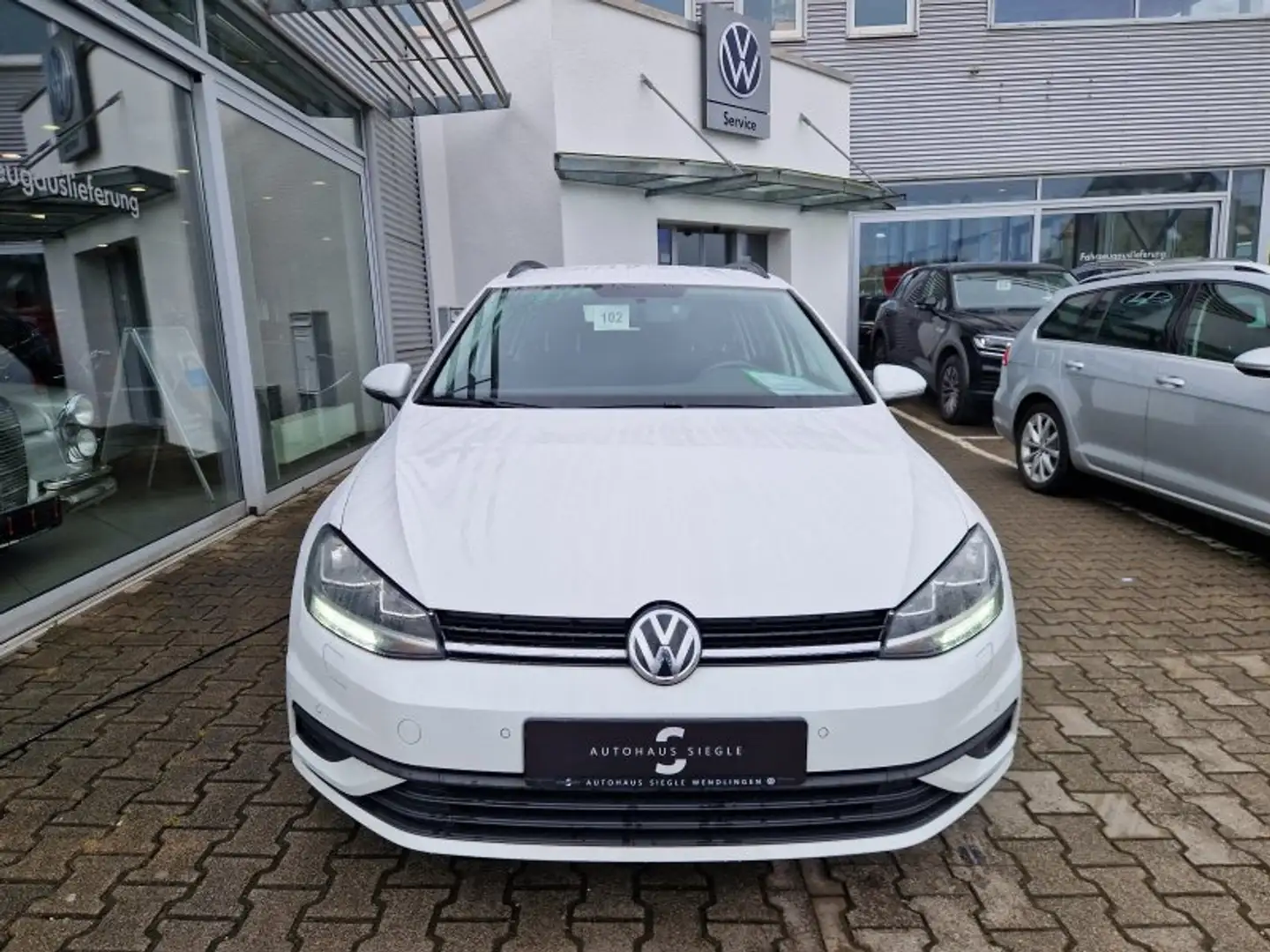 Volkswagen Golf VII Variant 1.6 TDI Navi Parktronic  Sitzheizung B White - 2