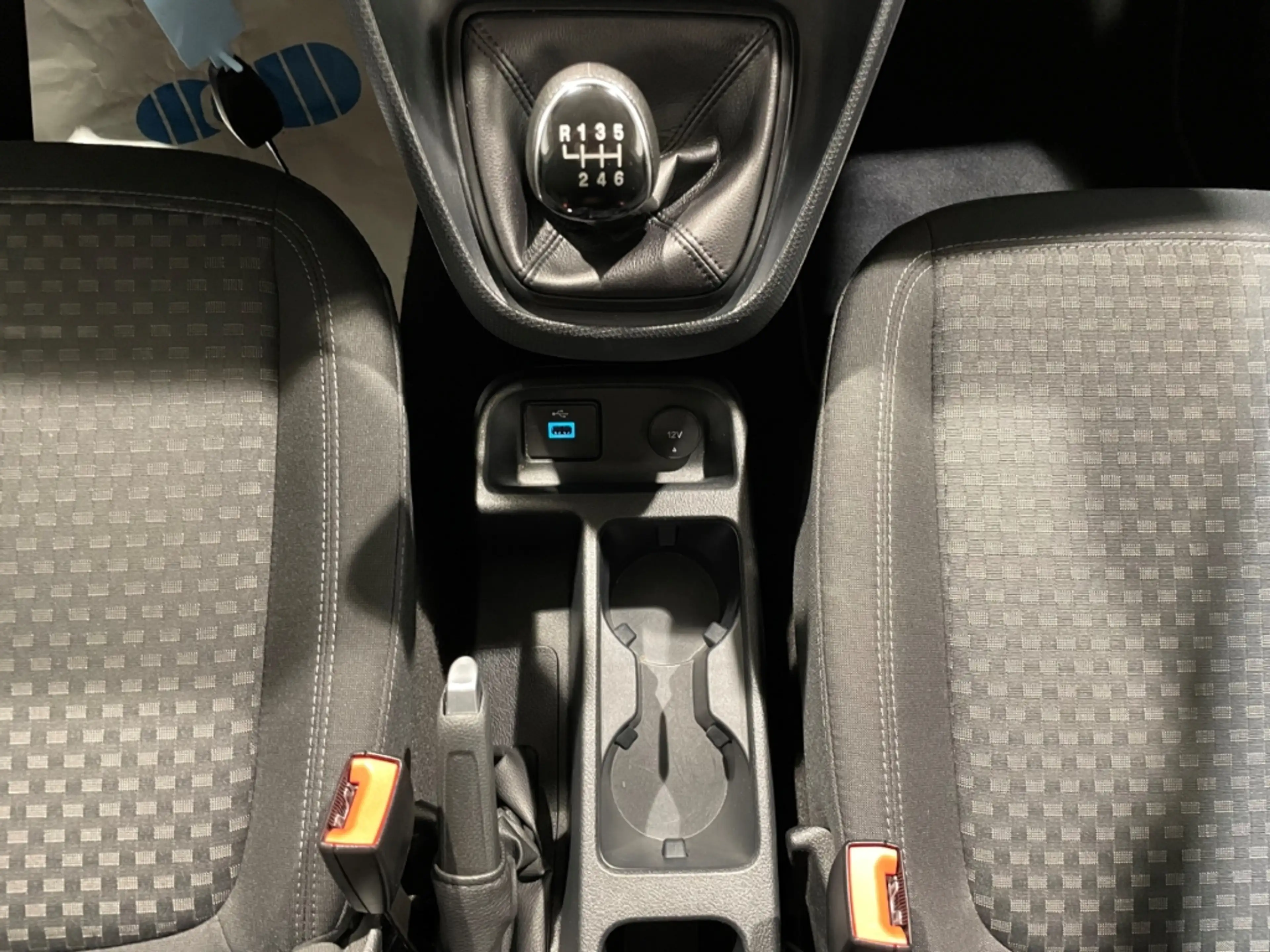 Ford Grand Tourneo 1.5 EcoBlue Trend EU6d 7-Sitzer Pano Klima PDC — photo 15