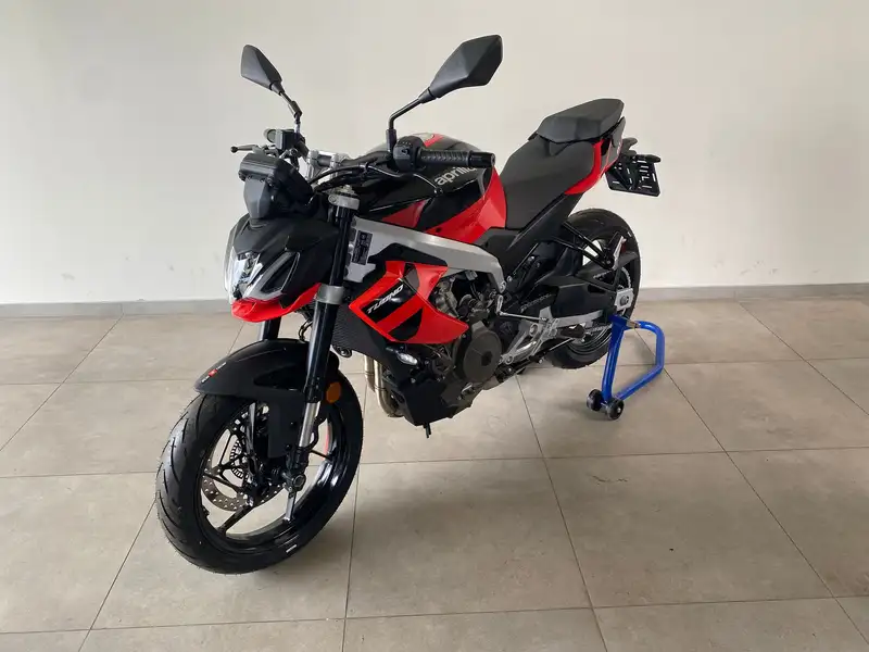 Aprilia Tuono - foto 6