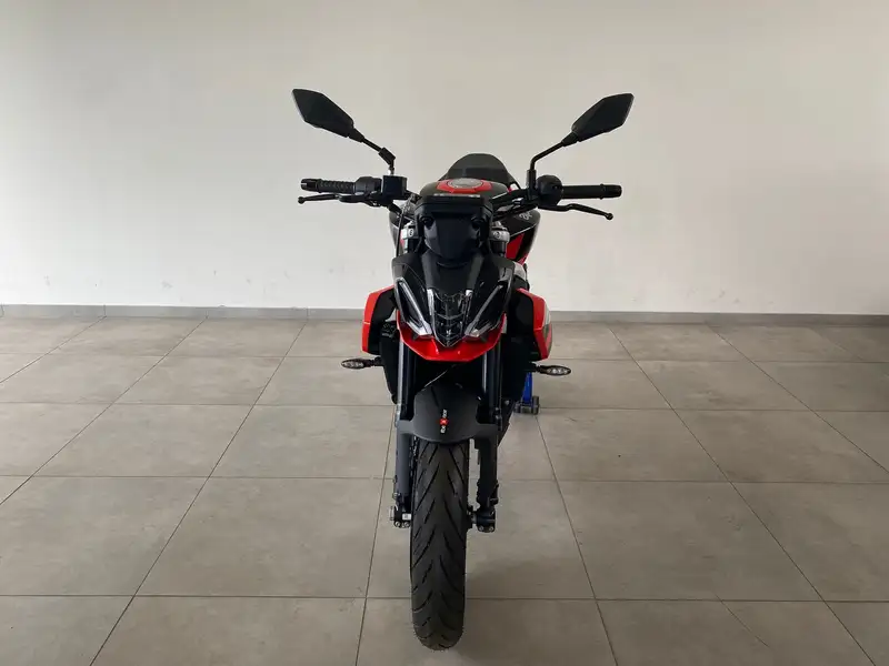 Aprilia Tuono - foto 7