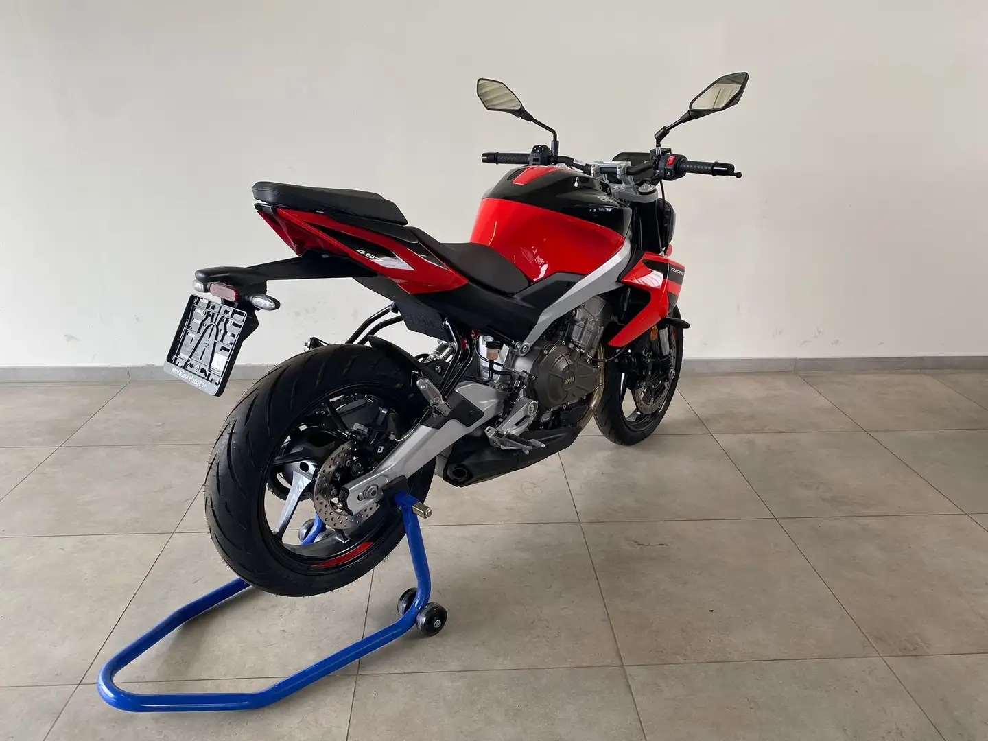 Aprilia Tuono 457 Rouge - 2