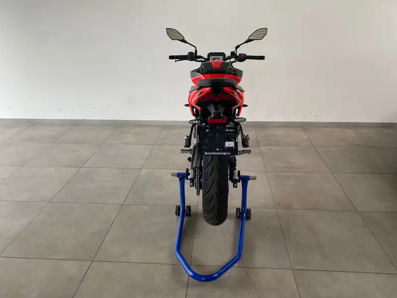 Aprilia Tuono - foto 3