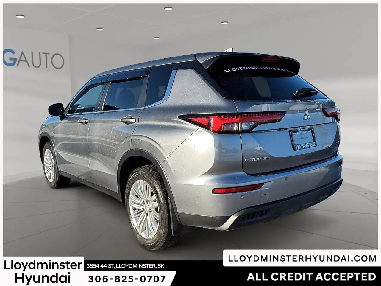 Mitsubishi Outlander снимка Mitsubishi Outlander