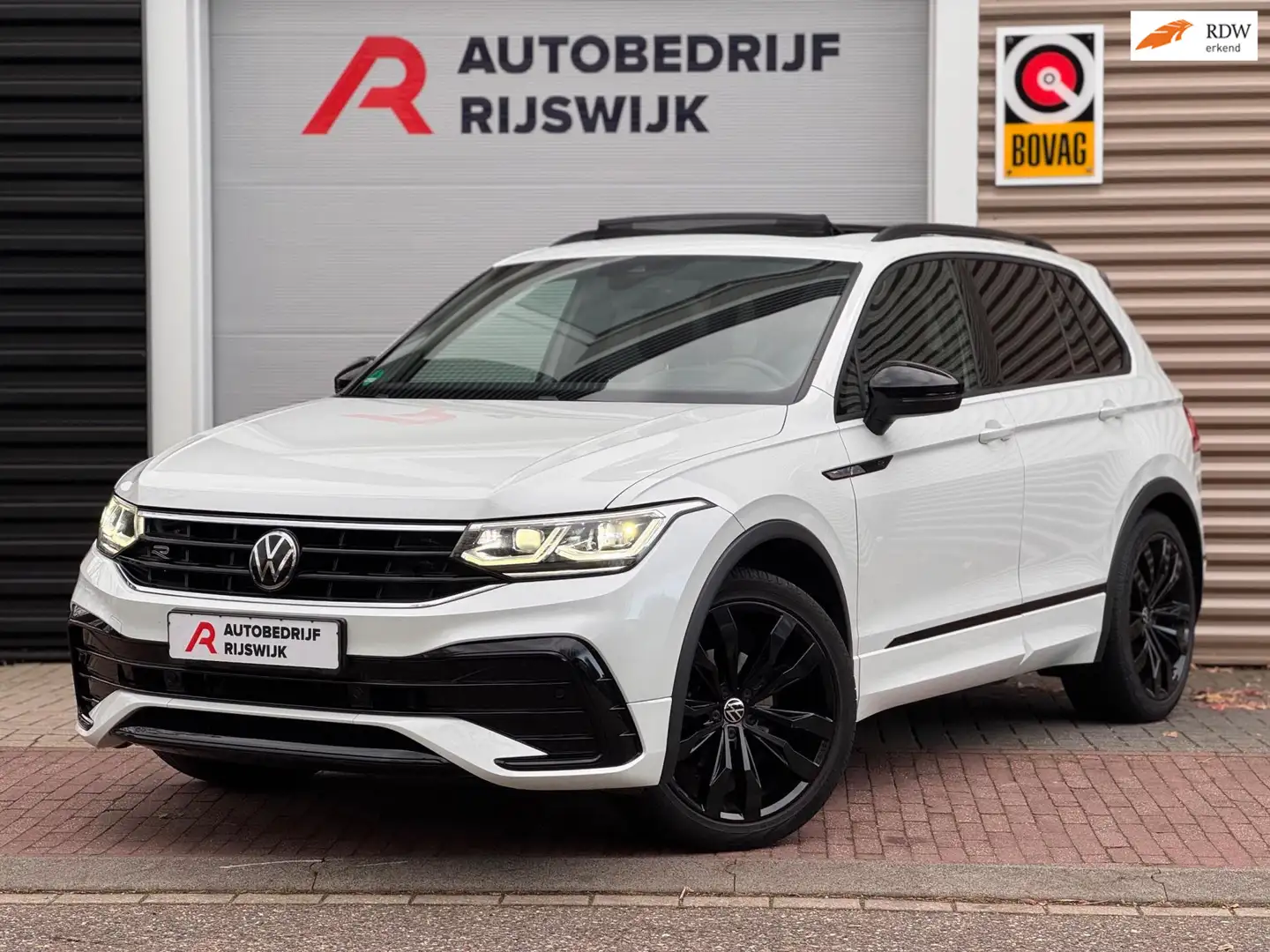 Volkswagen Tiguan 1.5 TSI R-Line Leer/Memory/Pano/Keyless/HuD Weiß - 1